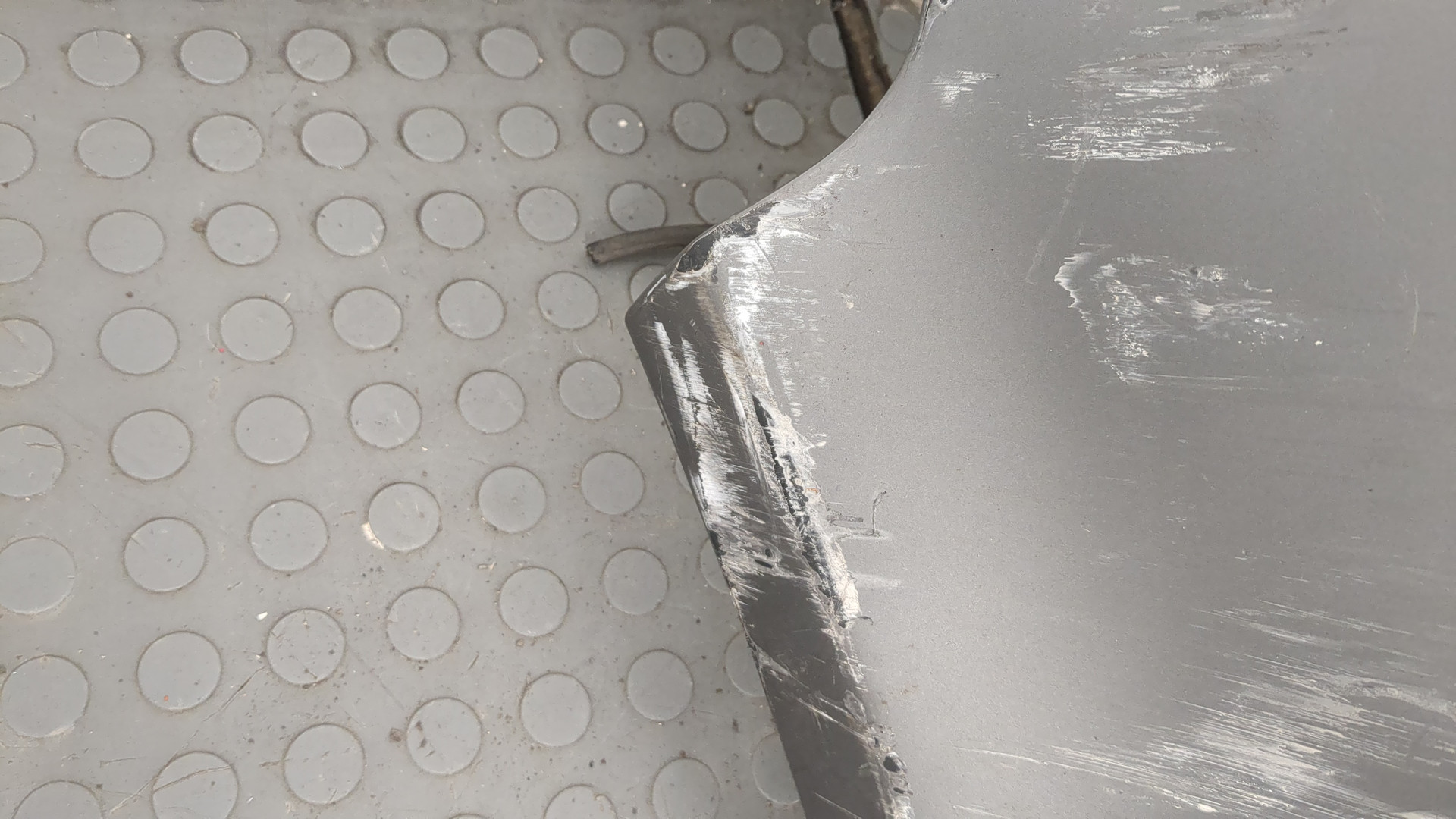 Бампер передний