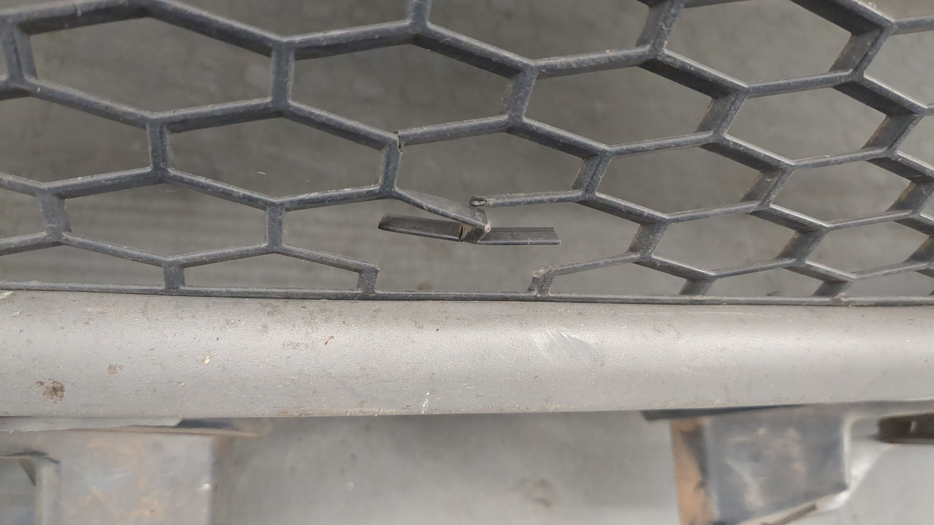 Бампер передний