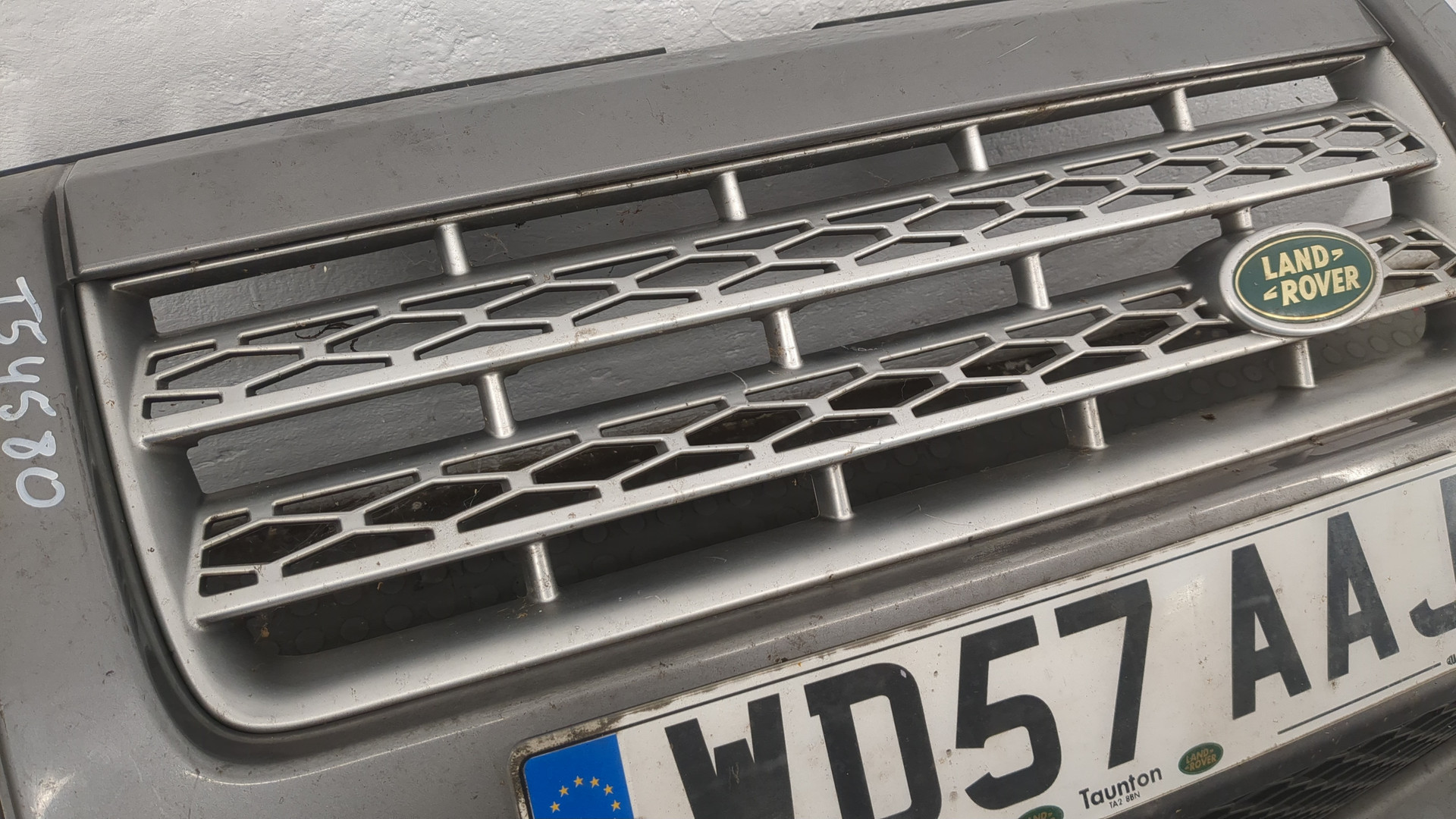 Бампер передний