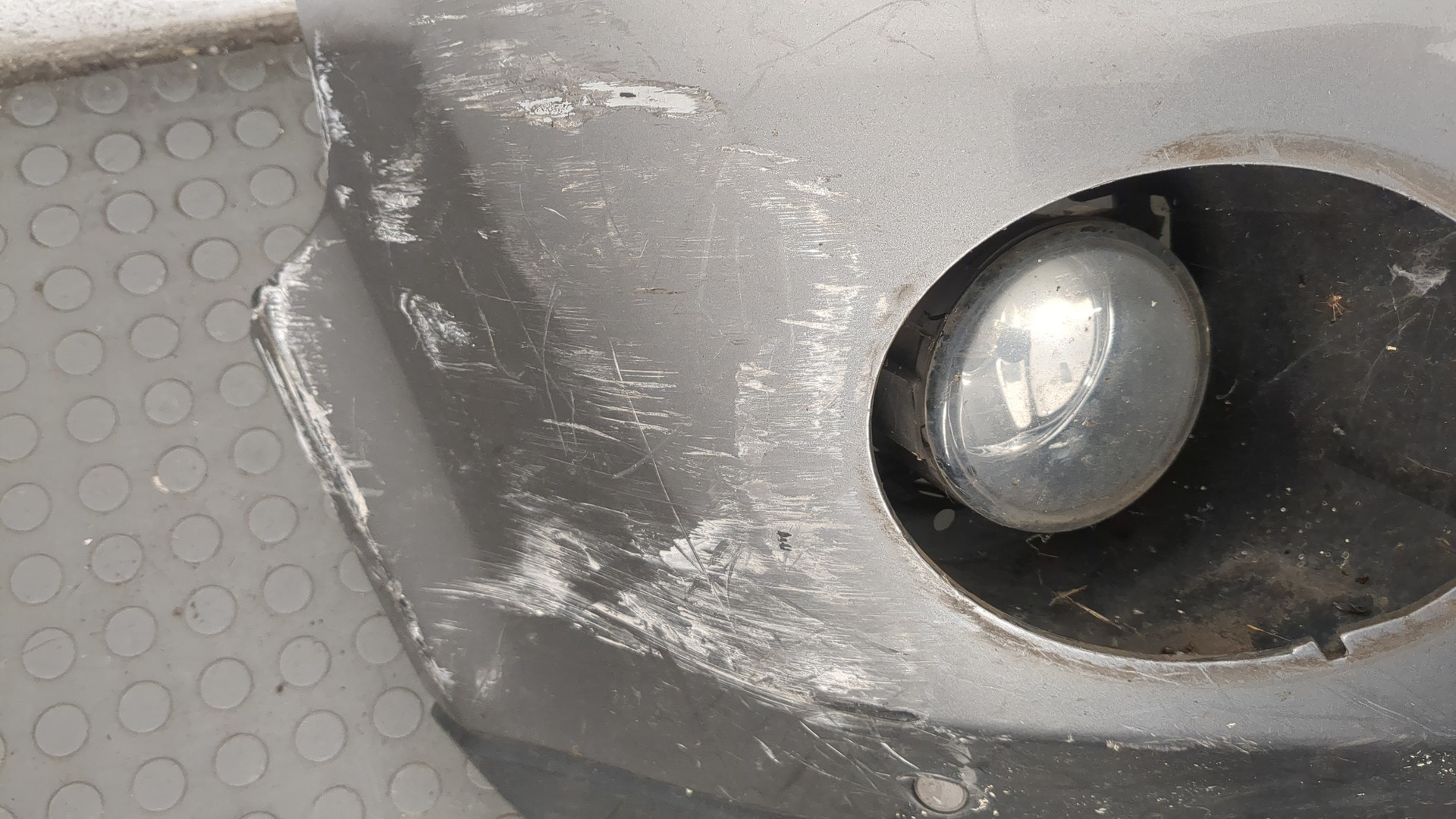 Бампер передний