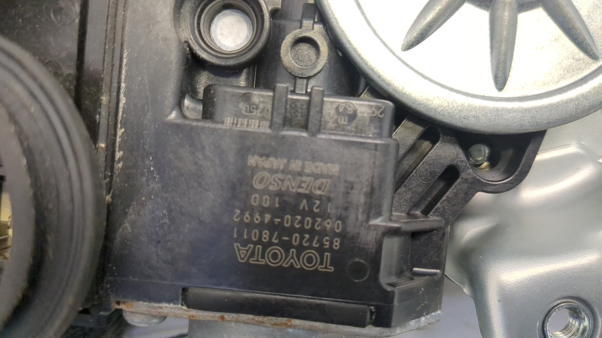 Стеклоподъемник электр. передний левый