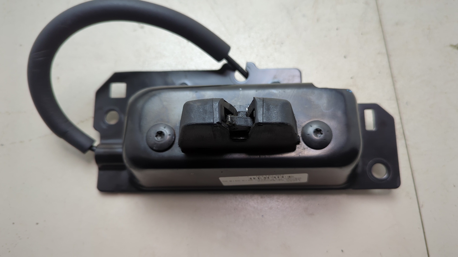 Замок багажника