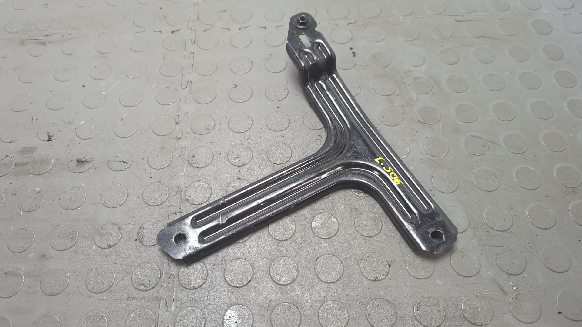 Кронштейн (сопут. товар)