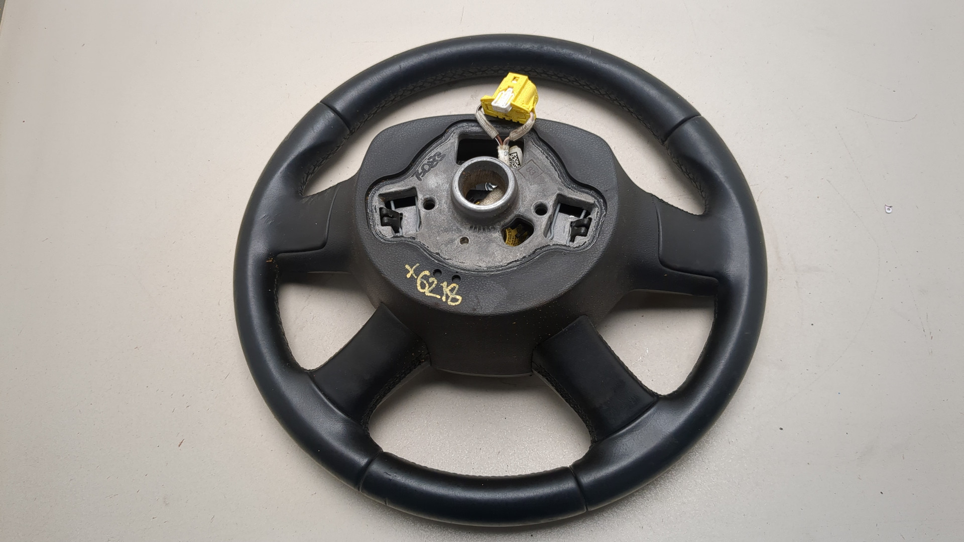 Рулевое колесо (руль)