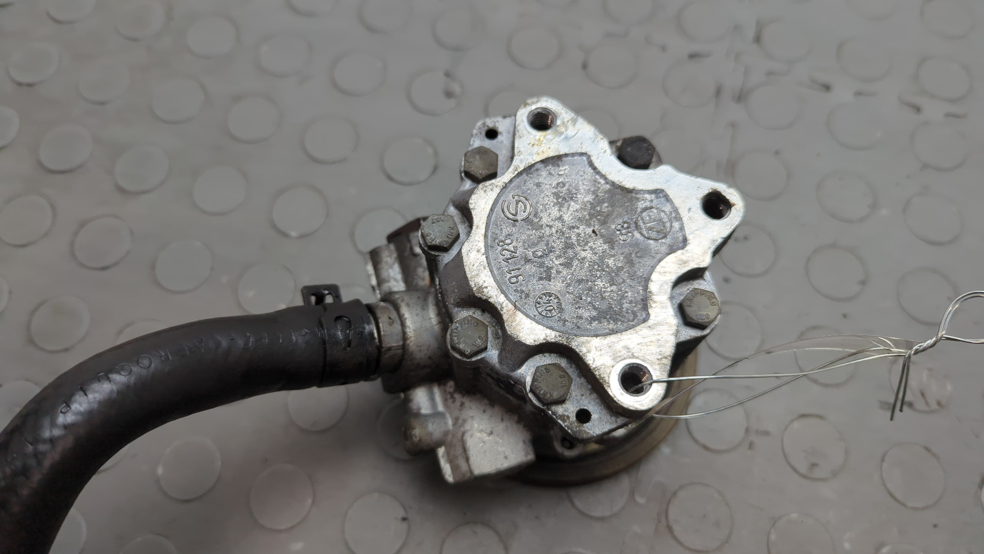 Насос ГУР (гидроусилитель руля)