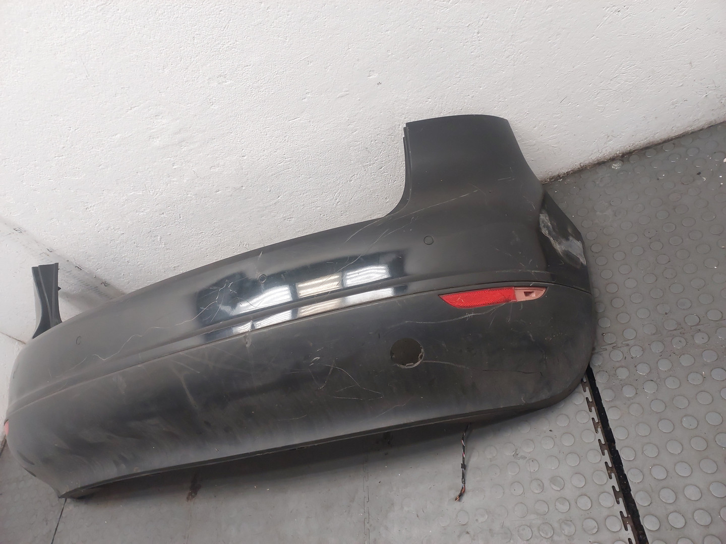 Бампер задний