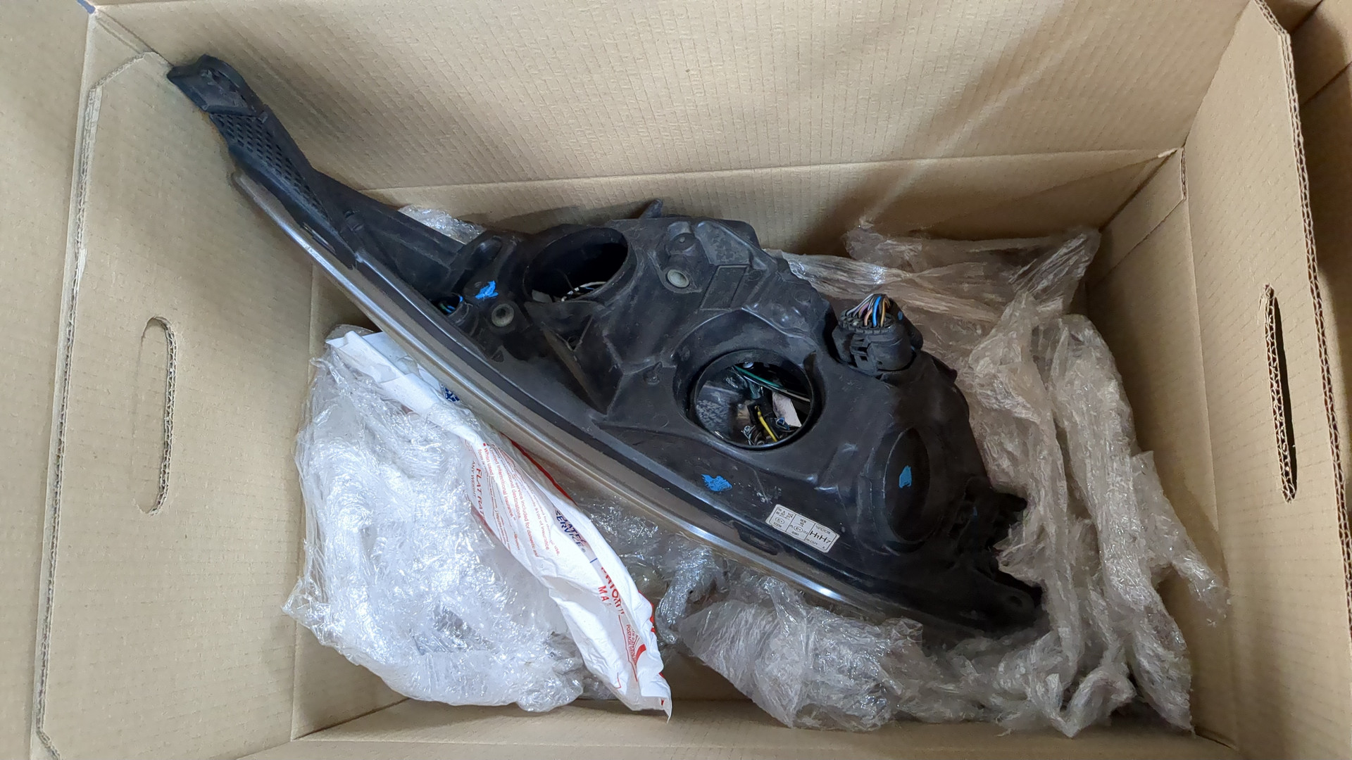 Фара правая