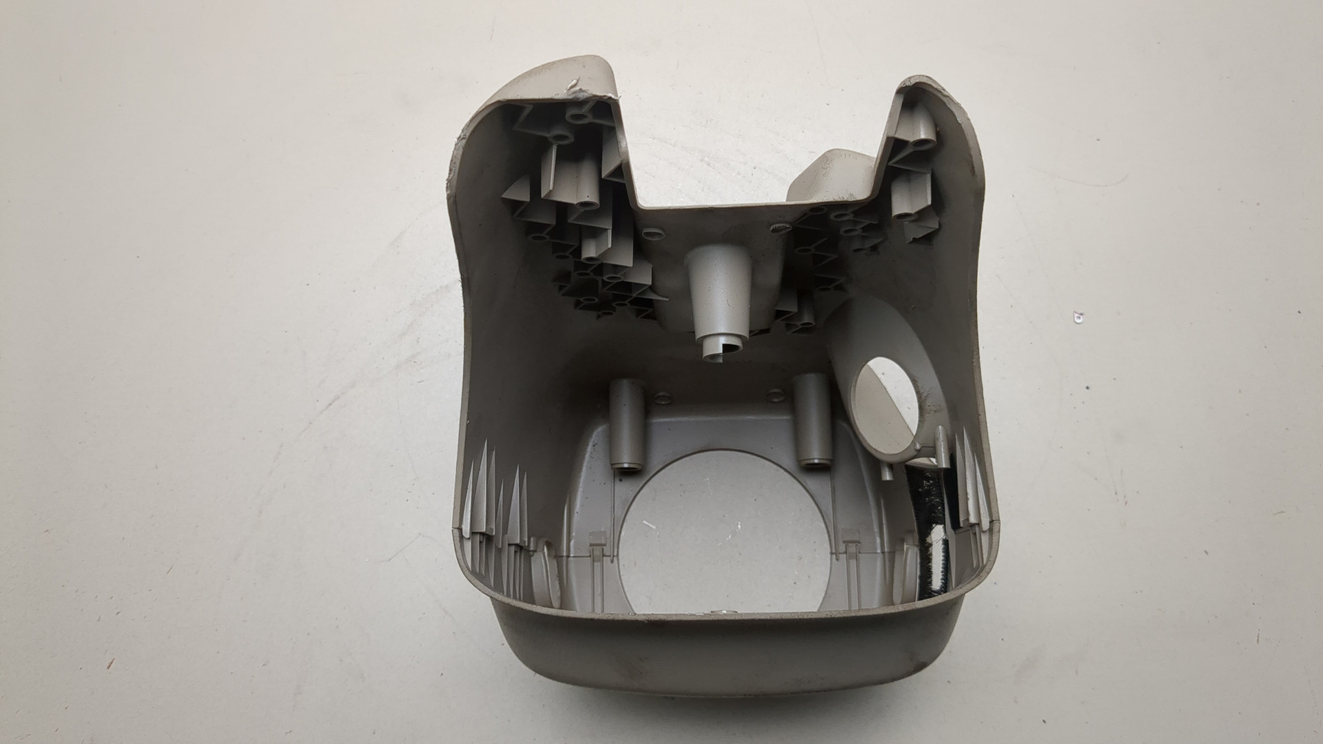 Кожух рулевой колонки