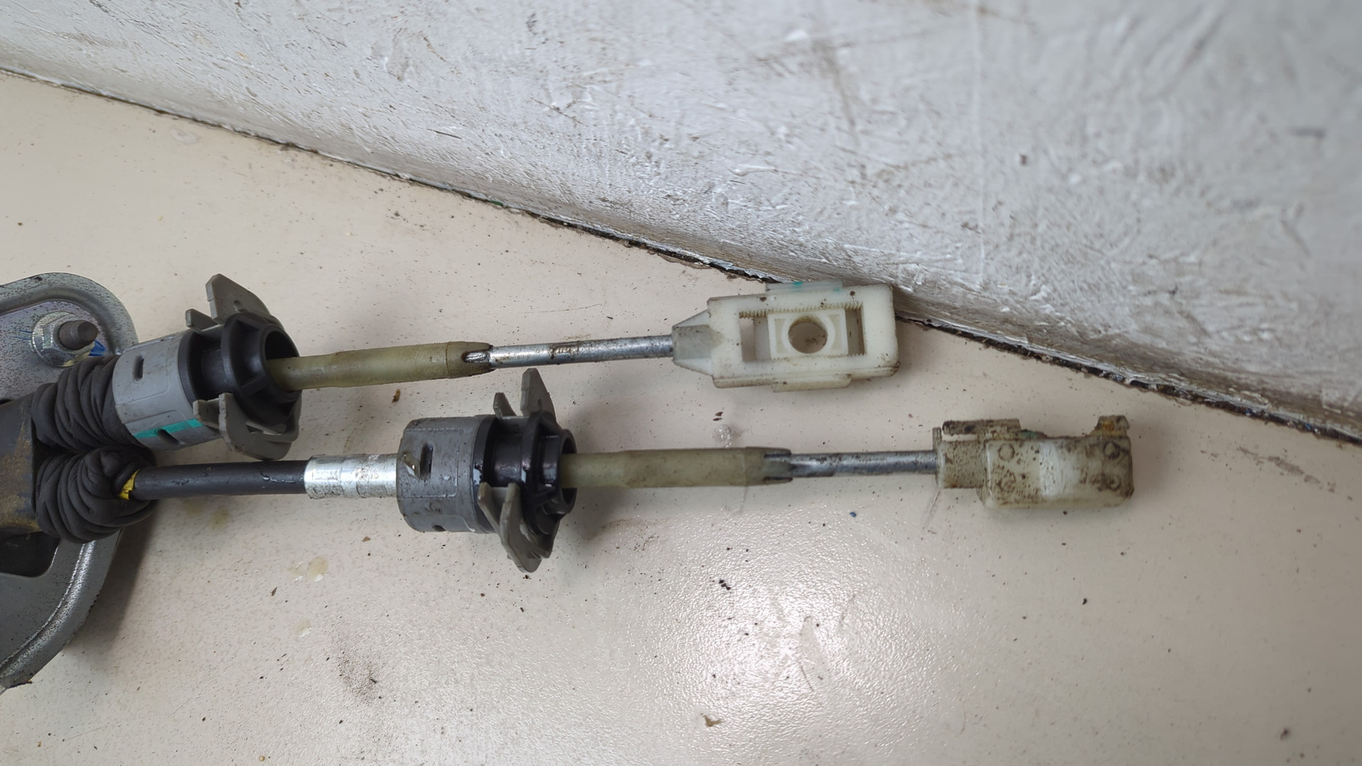 Трос КПП (выбора/переключения передач)