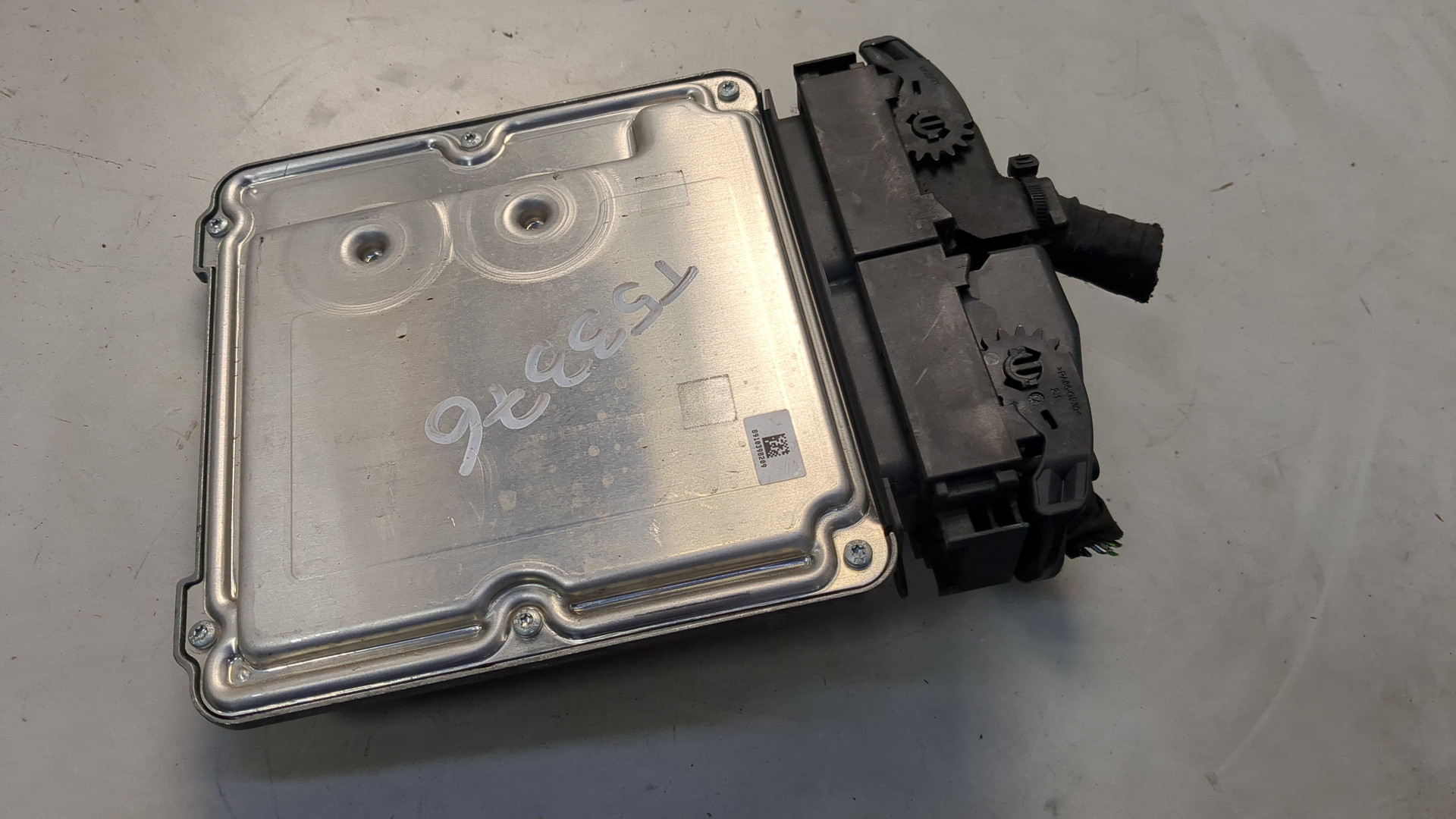 Блок управления двигателем