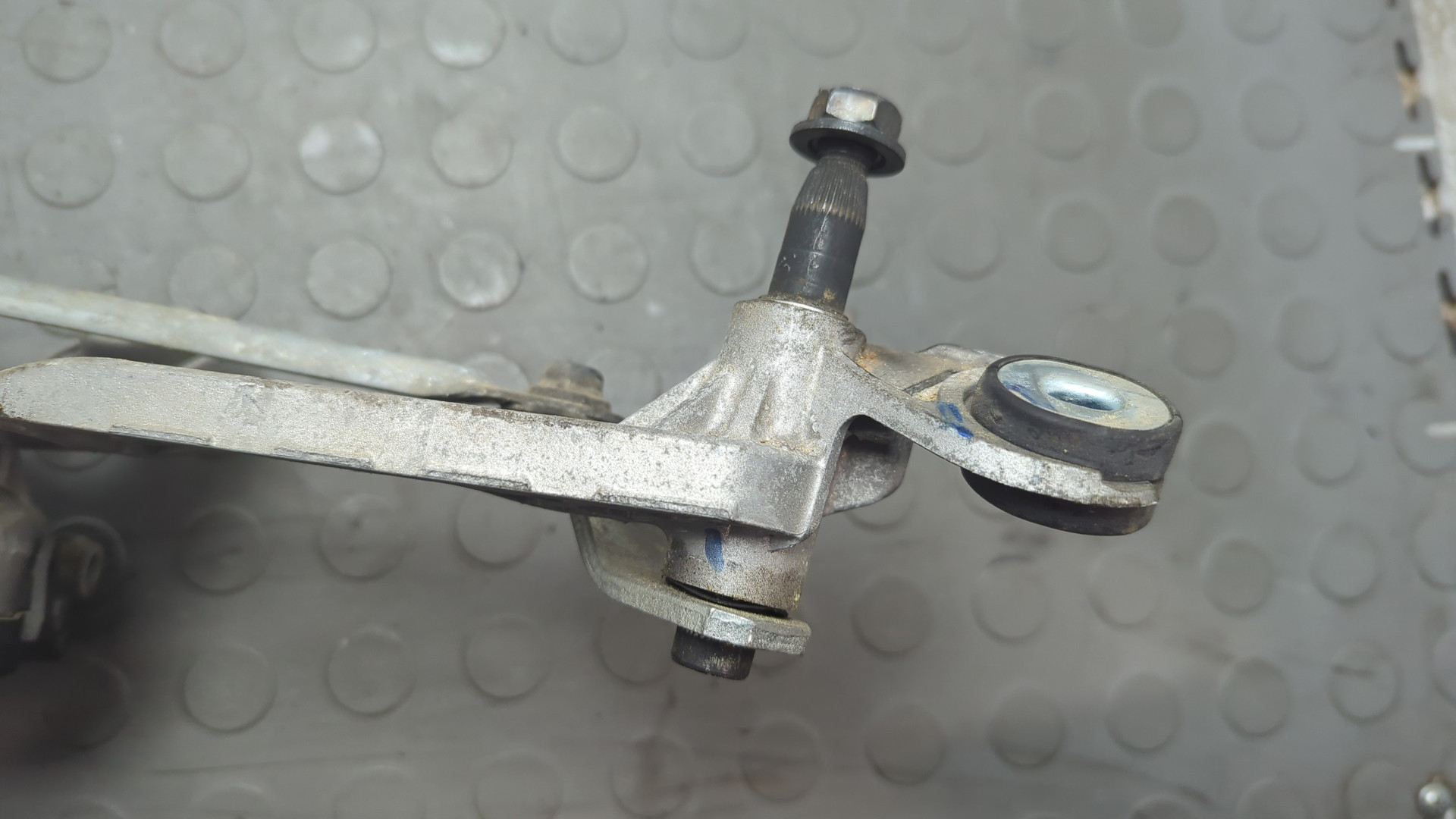 Трапеция стеклоочистителей