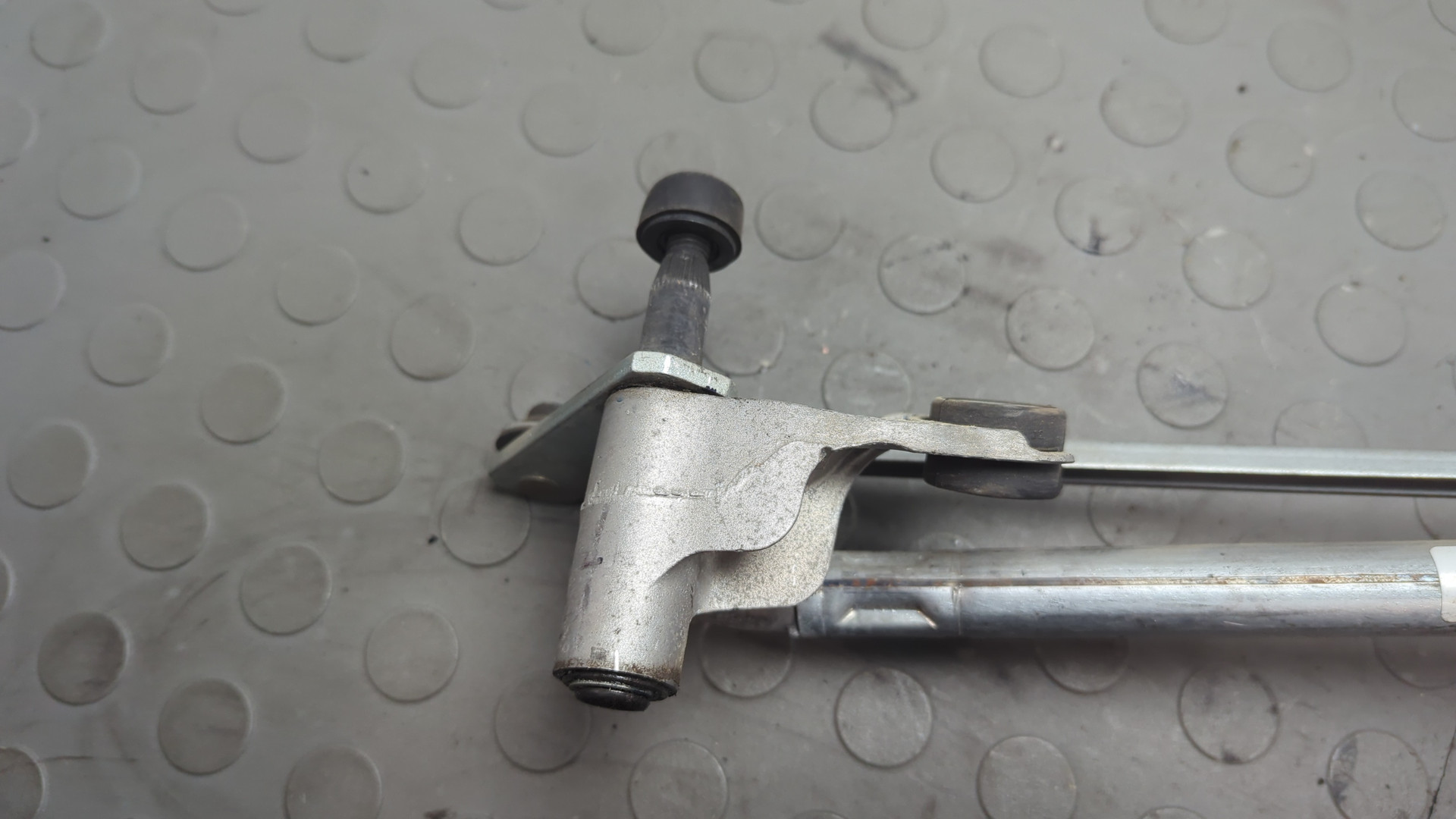 Трапеция стеклоочистителей