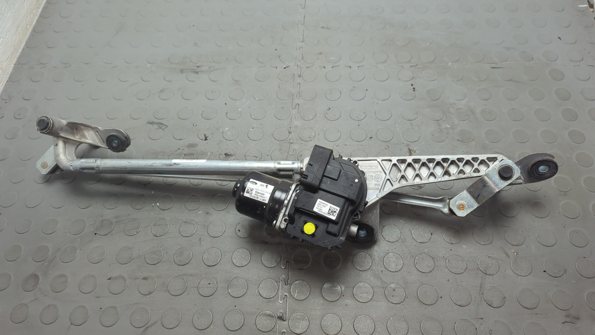 Трапеция стеклоочистителей