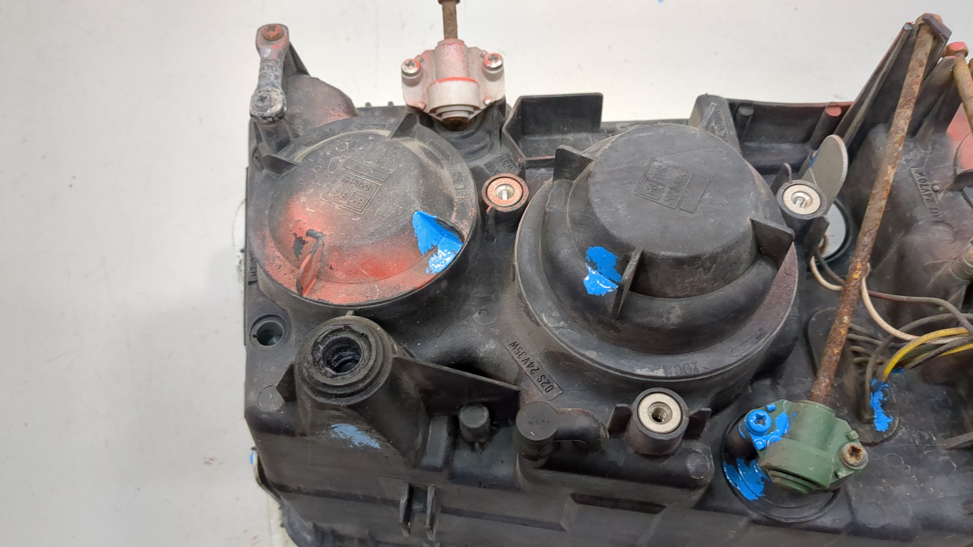 Фара правая