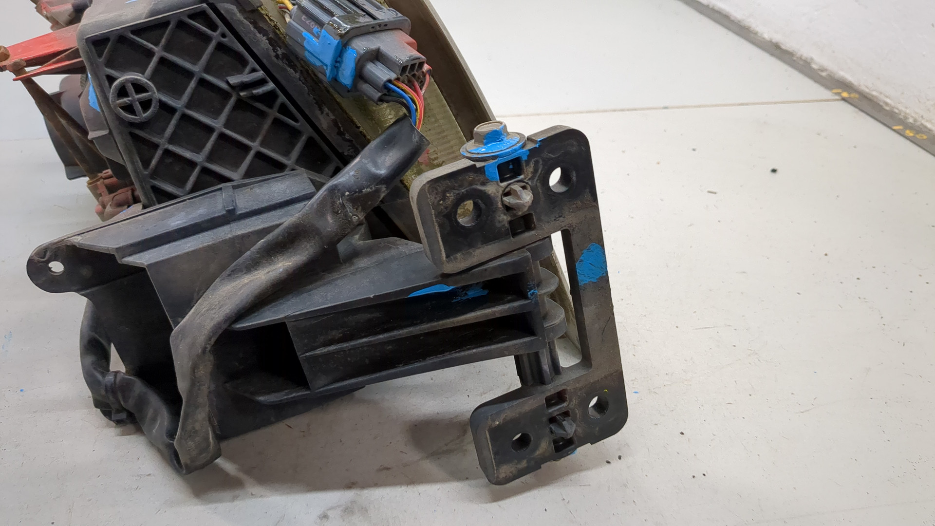 Фара правая