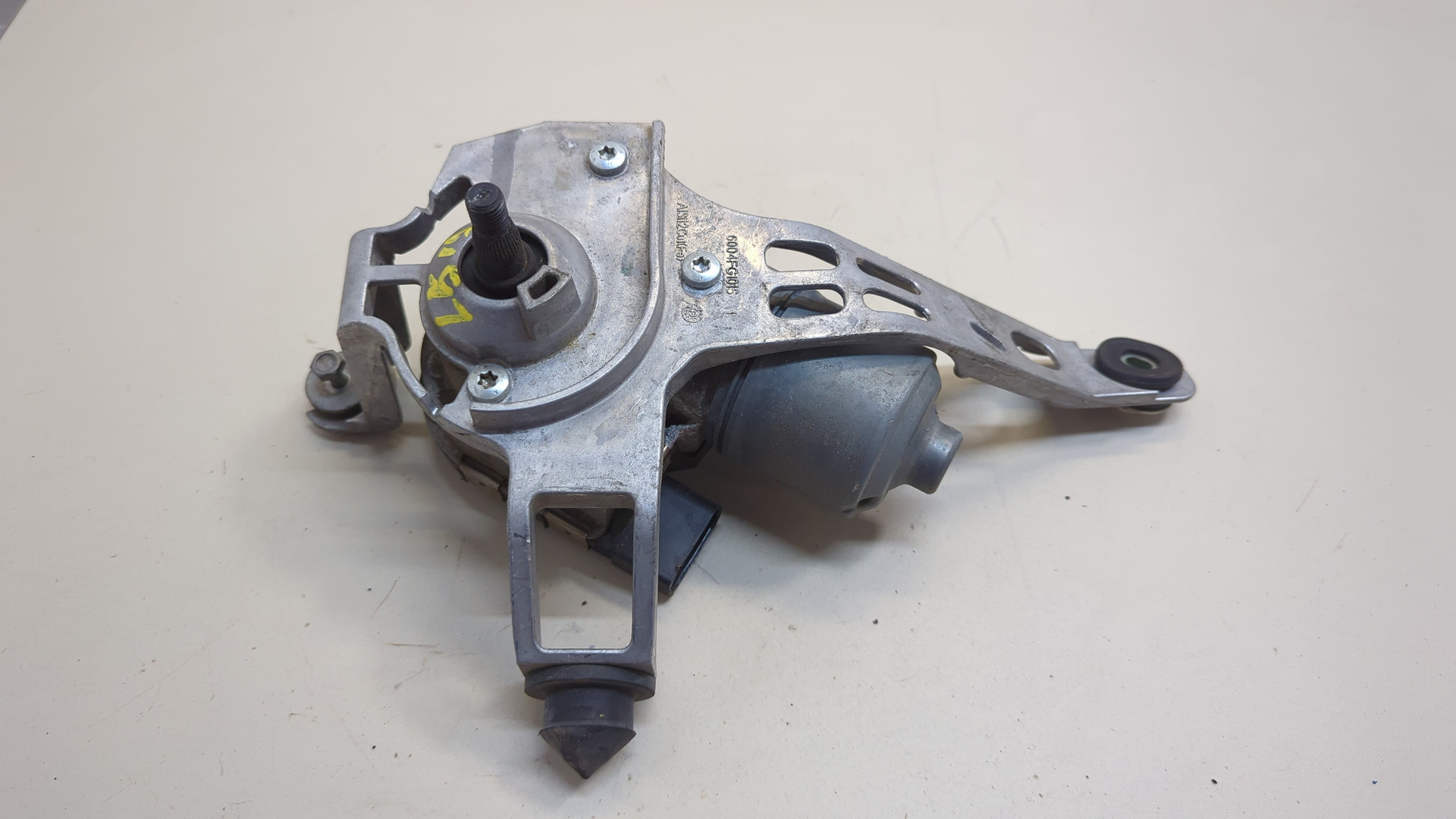 Моторчик стеклоочистителя передний