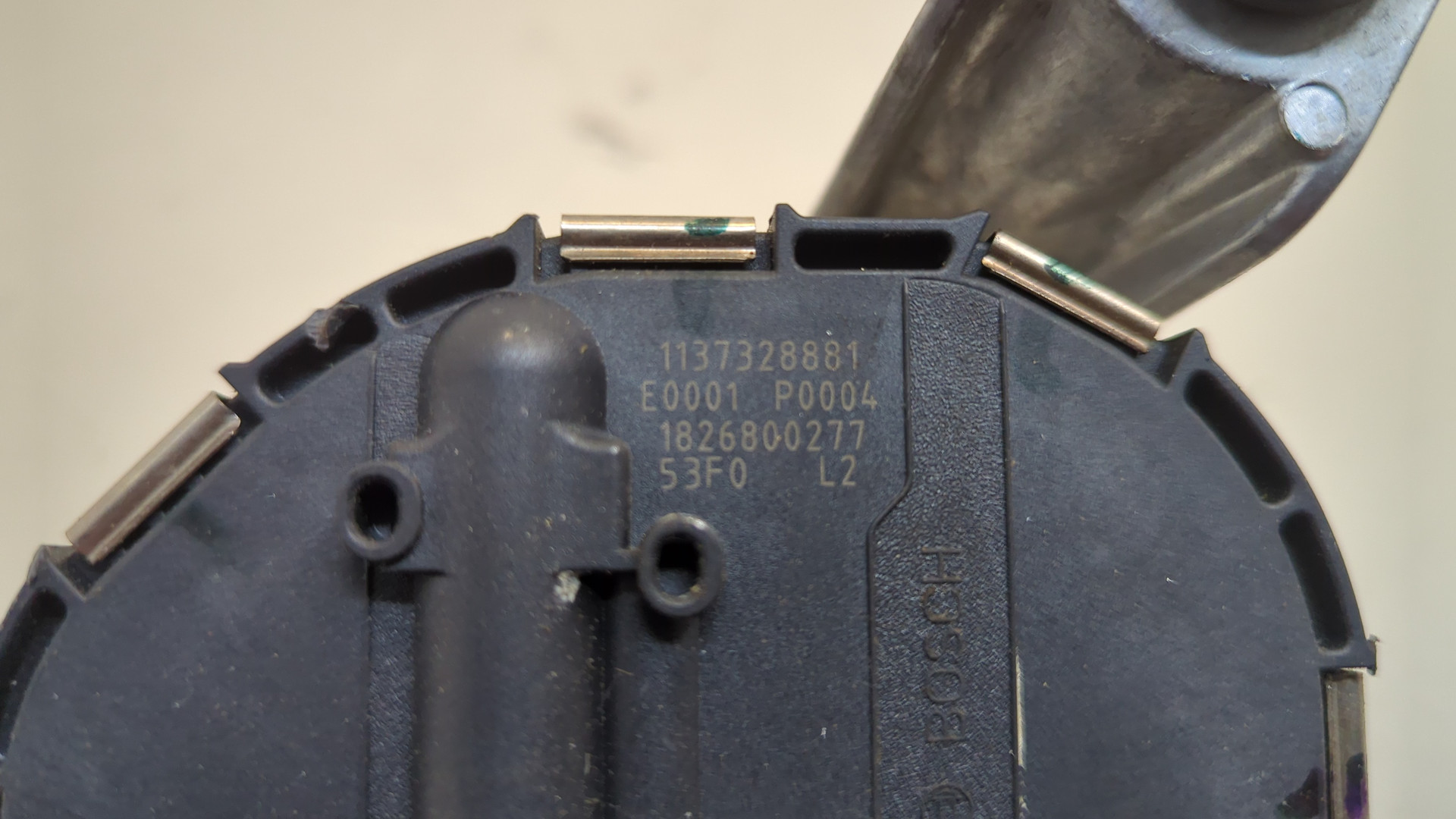 Моторчик стеклоочистителя передний