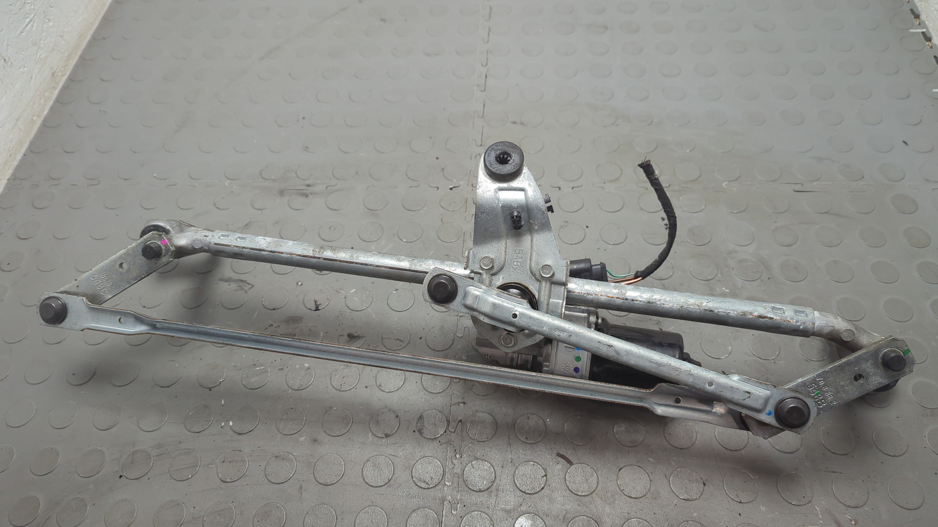 Трапеция стеклоочистителей