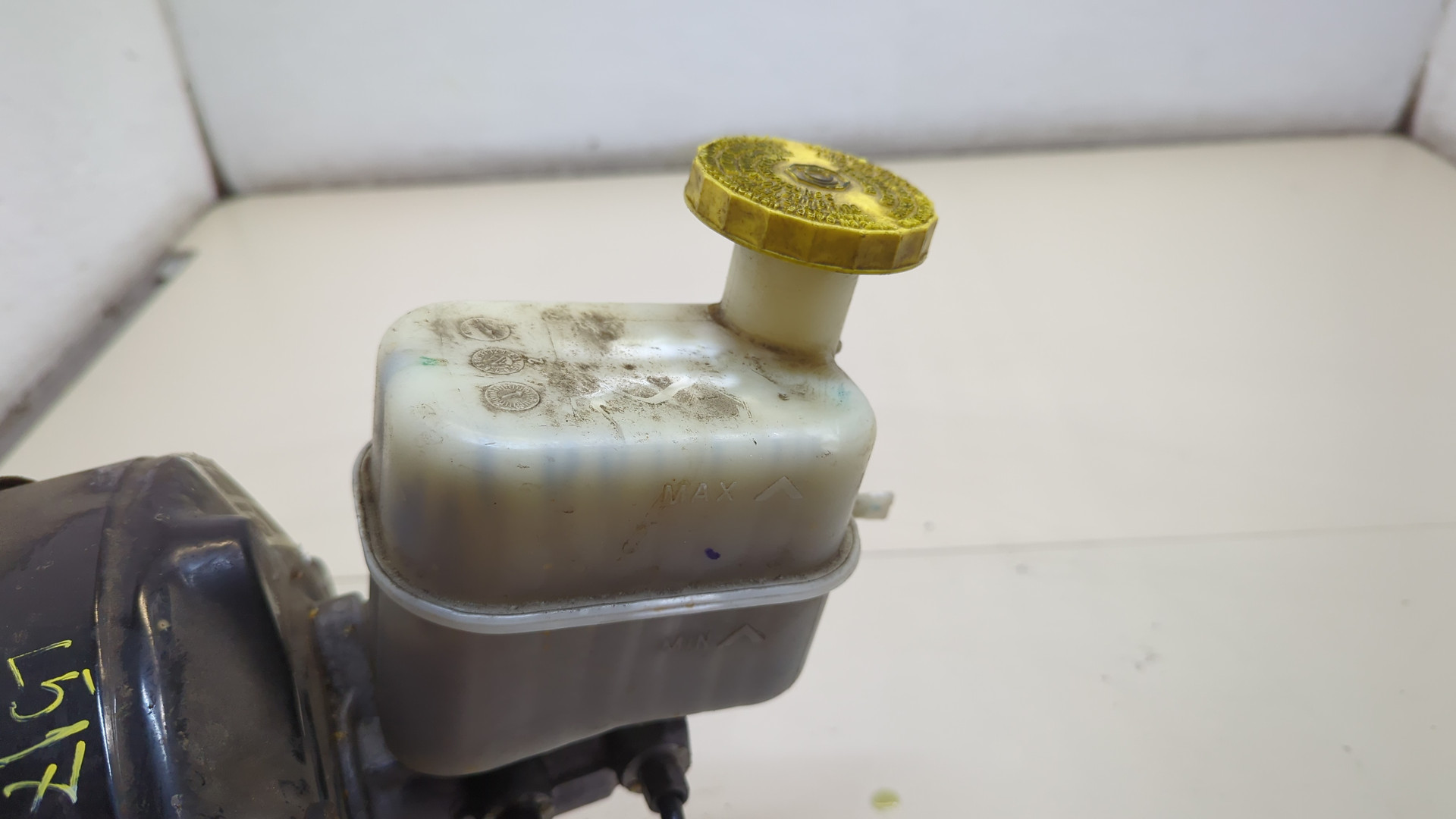 Цилиндр тормозной главный