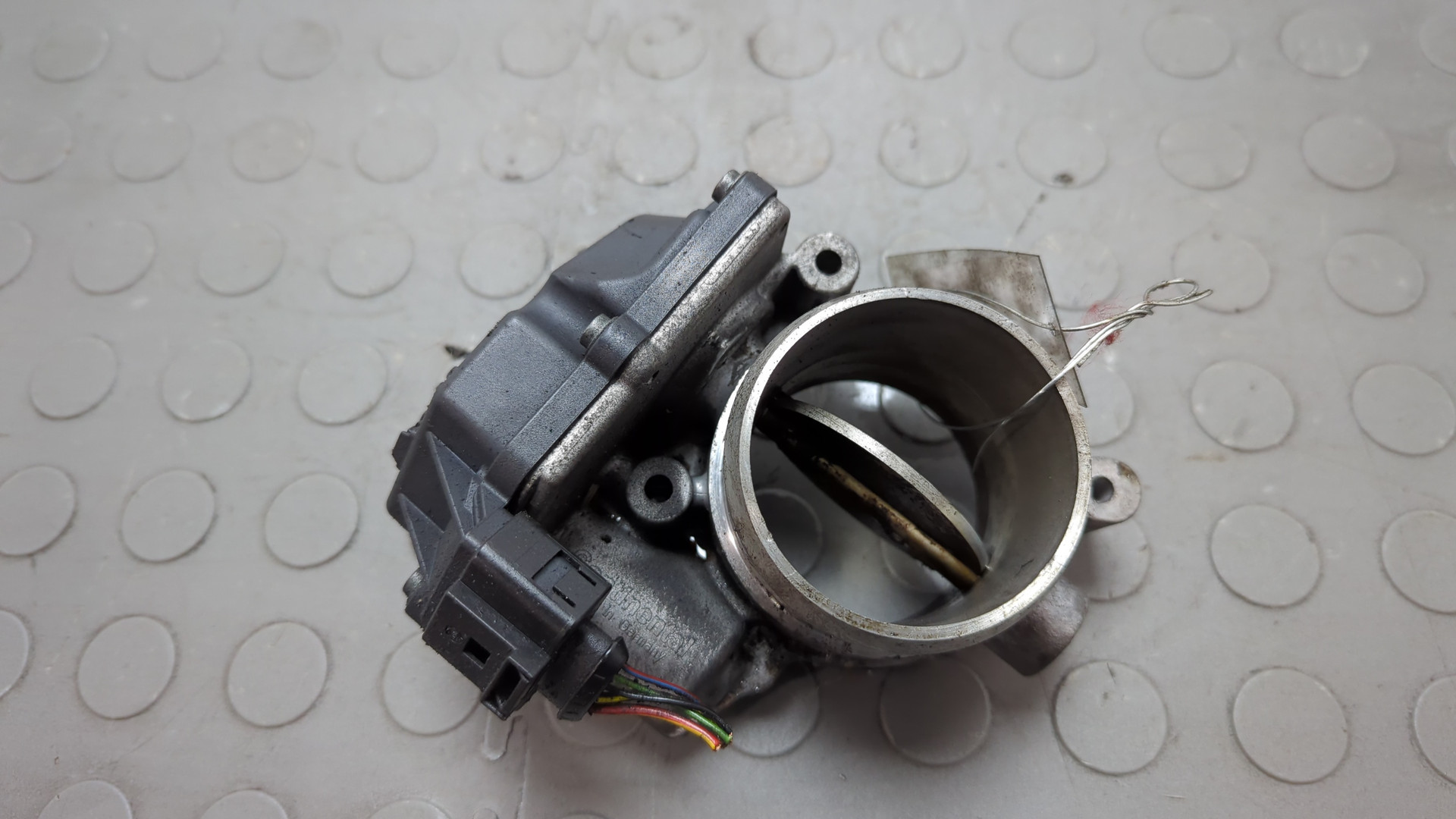 Заслонка дроссельная электрическая