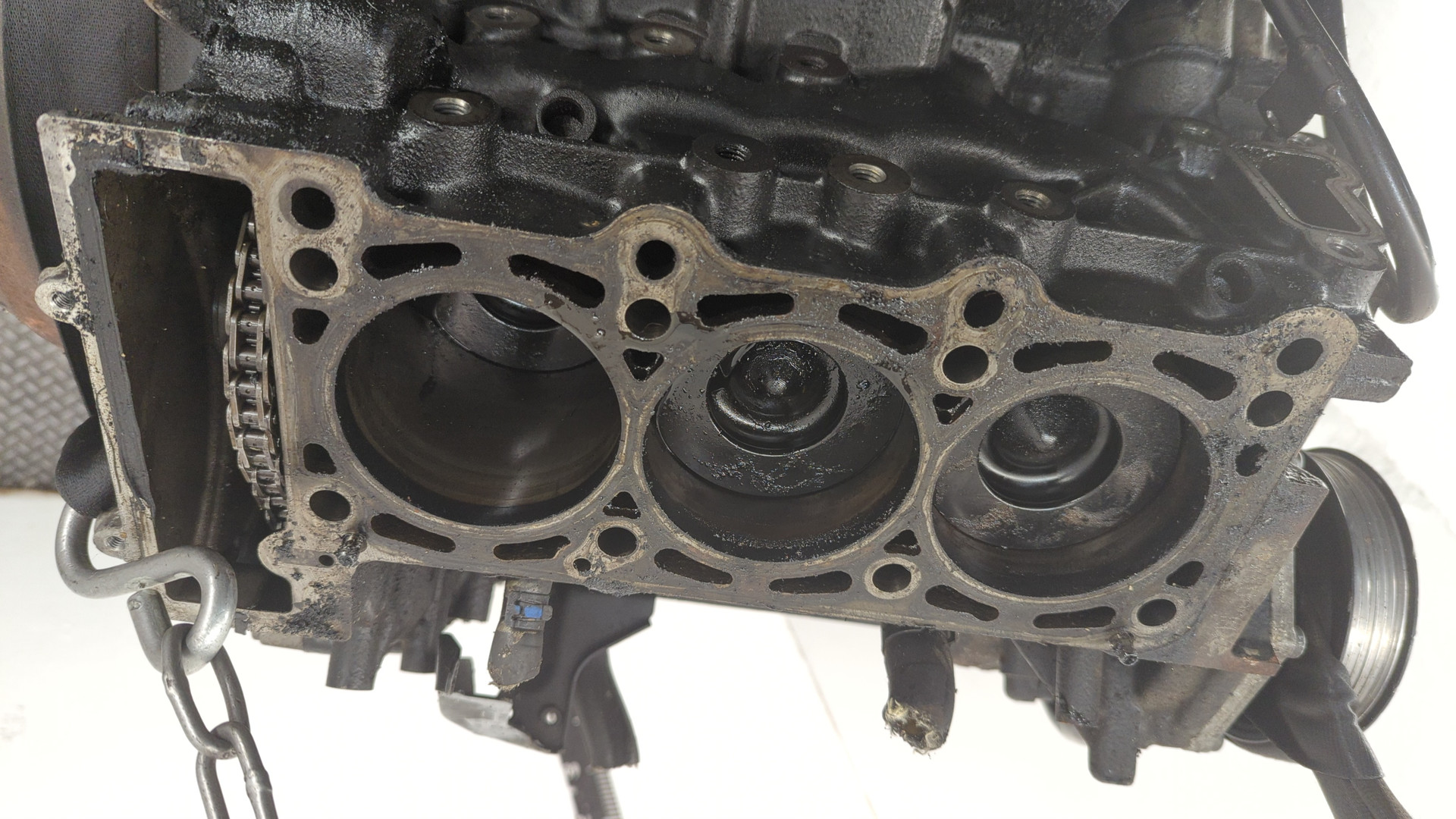 Блок двигателя