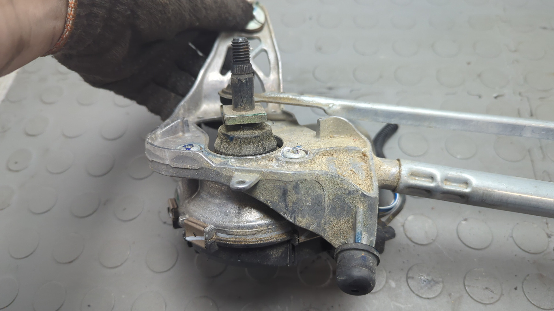 Трапеция стеклоочистителей