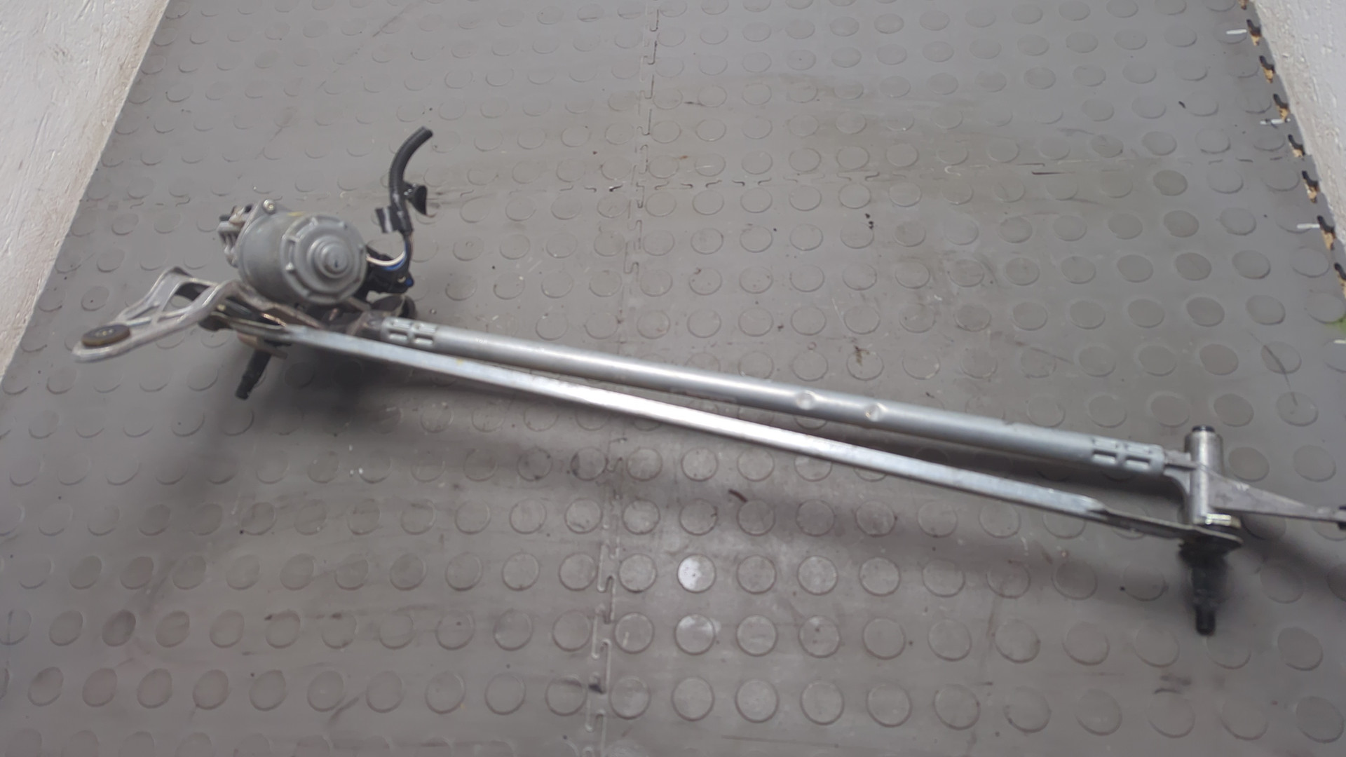 Трапеция стеклоочистителей