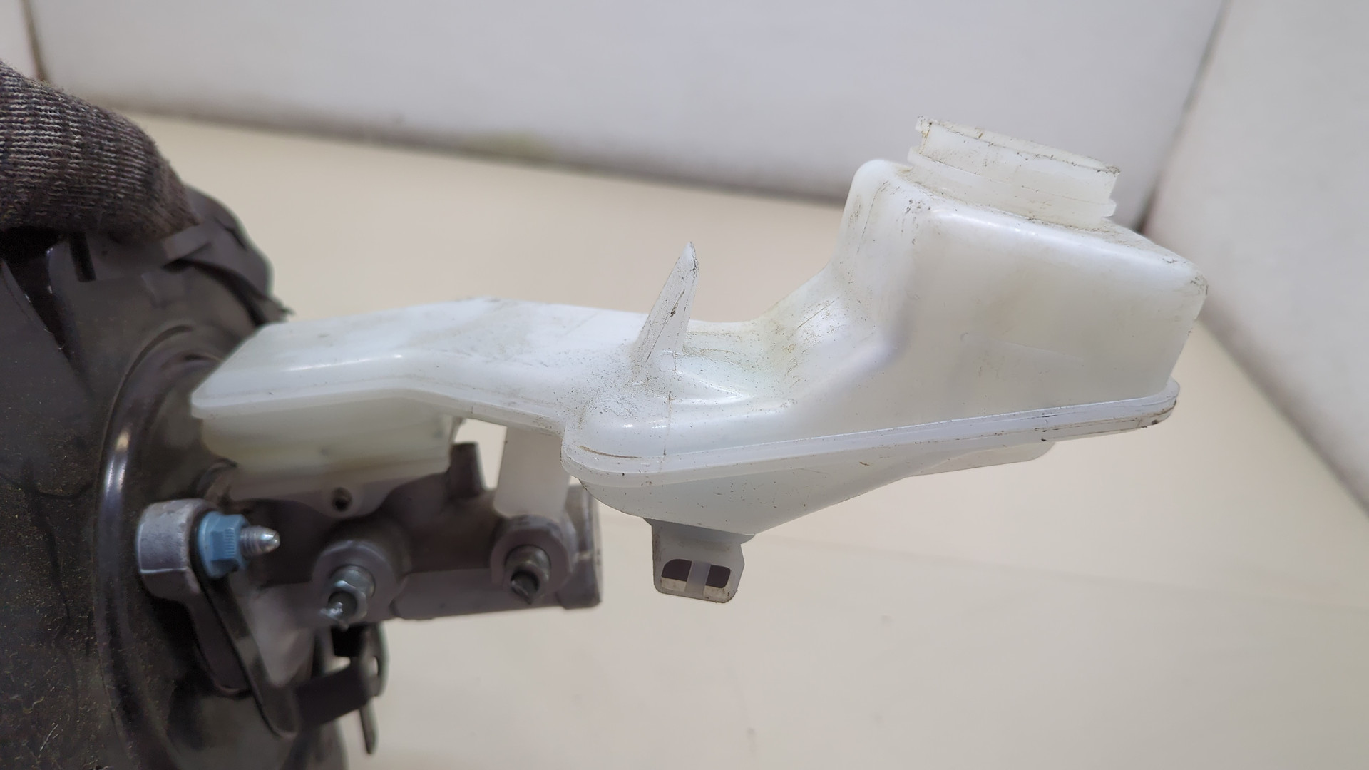 Цилиндр тормозной главный