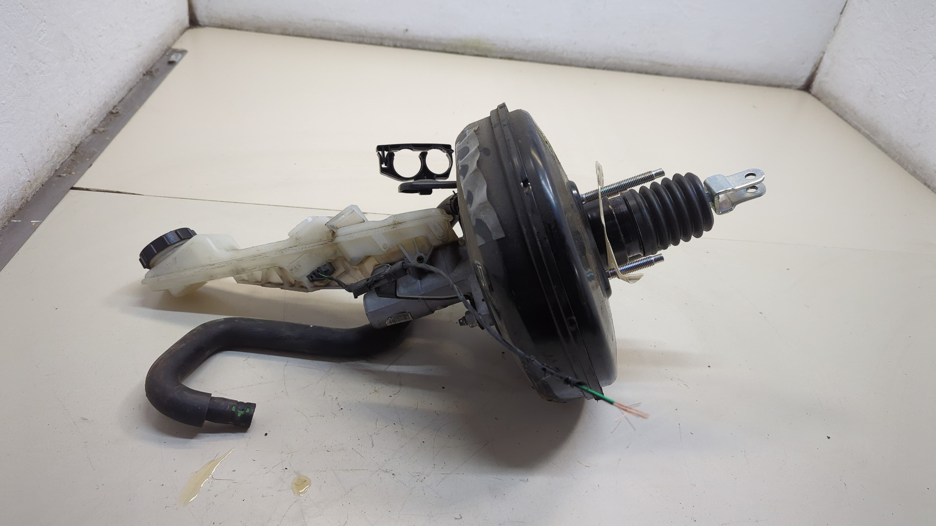 Цилиндр тормозной главный