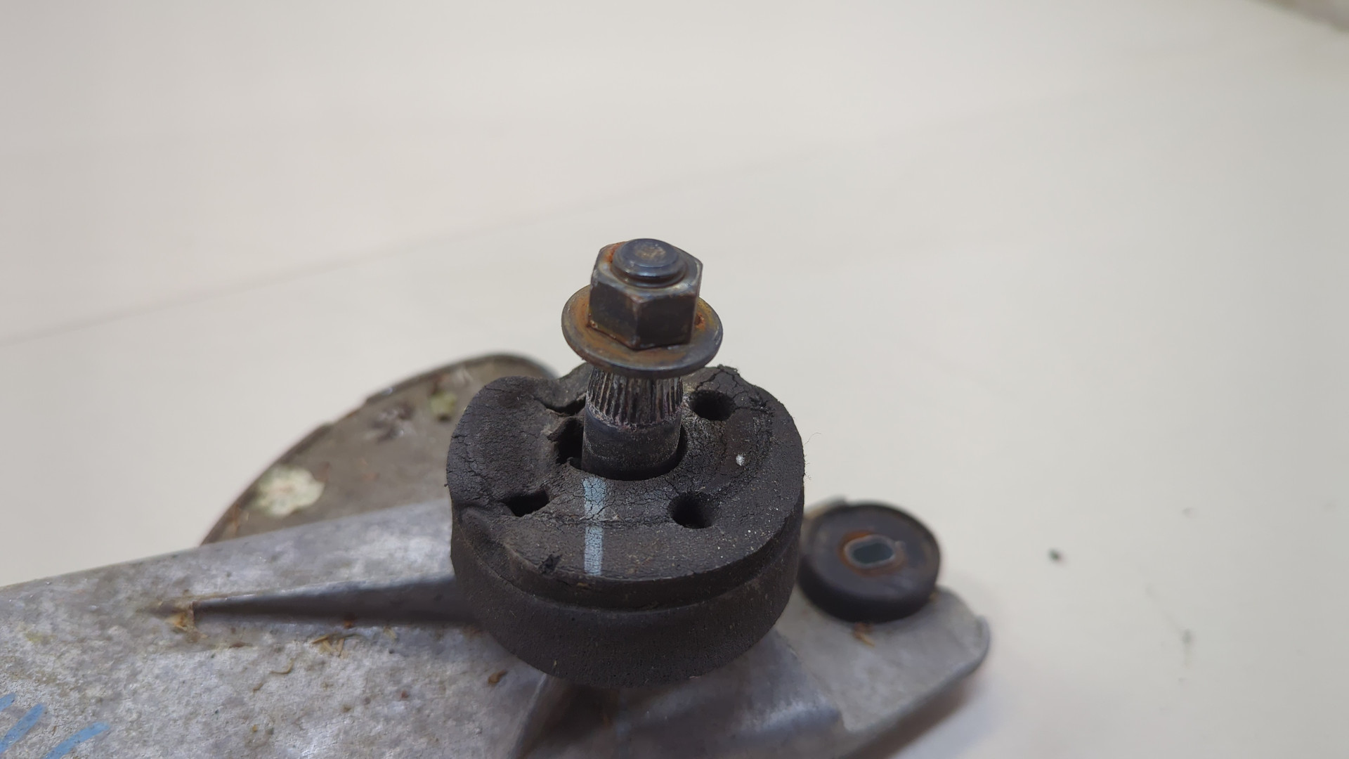 Трапеция стеклоочистителей