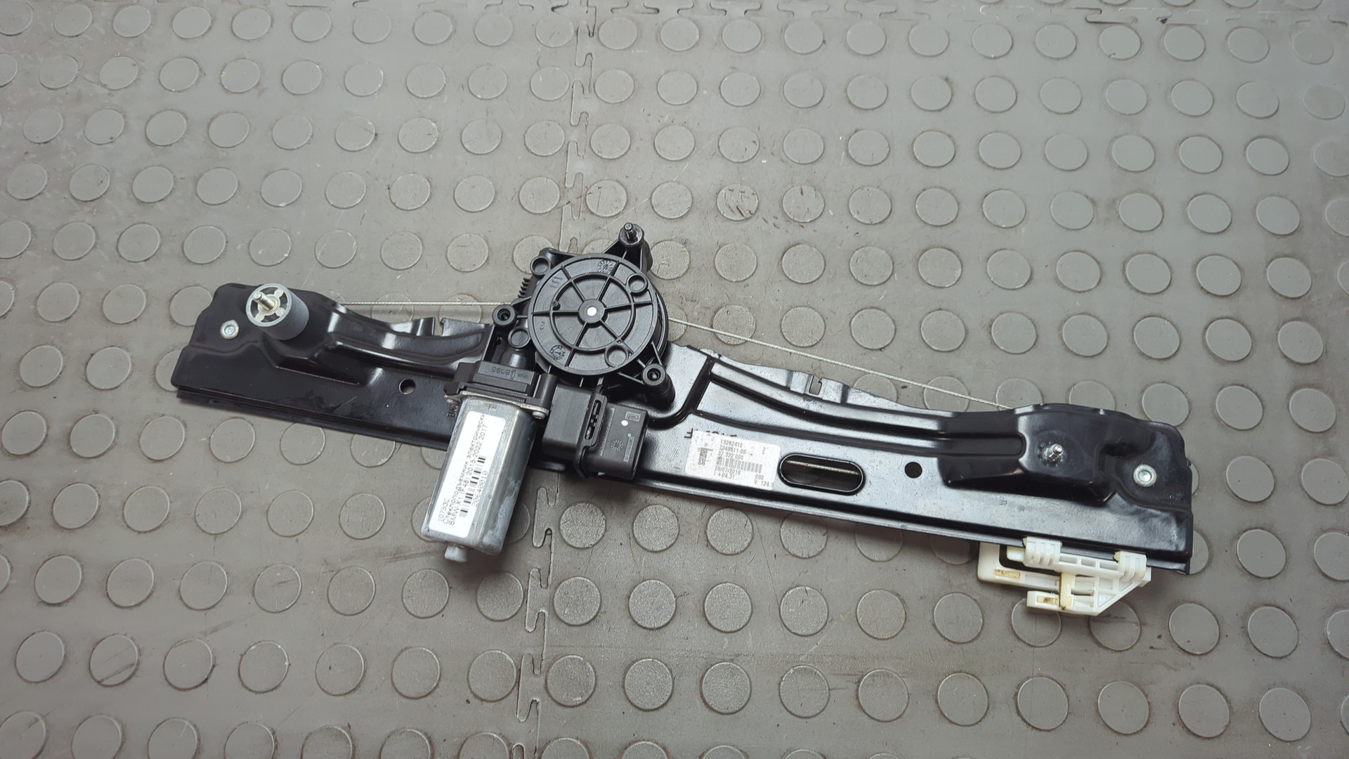 Стеклоподъемник электр. задний левый