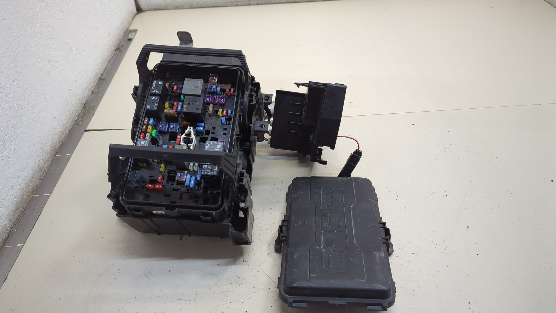 Блок предохранителей