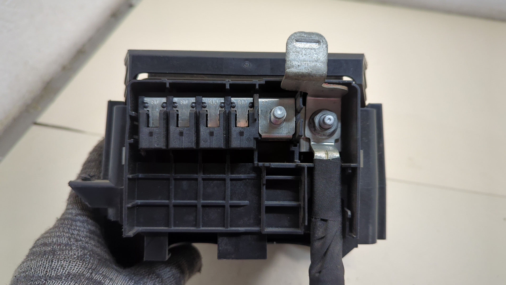 Блок предохранителей