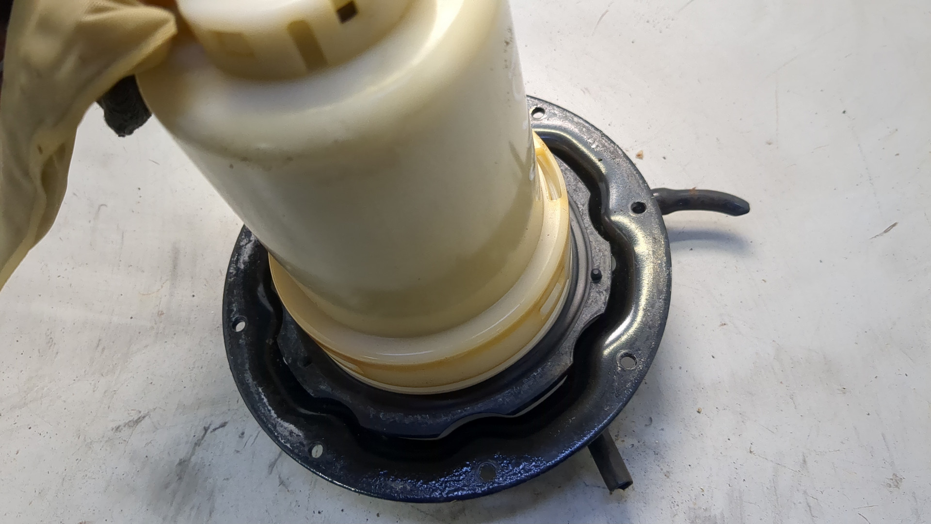 Насос топливный электрический