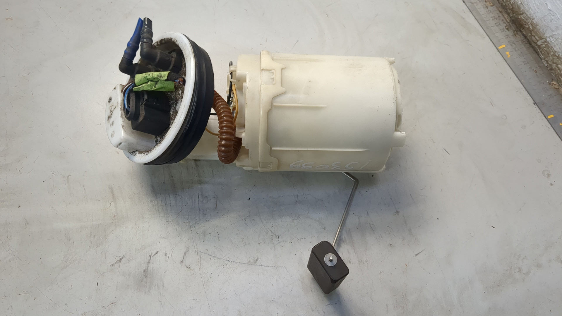 Насос топливный электрический