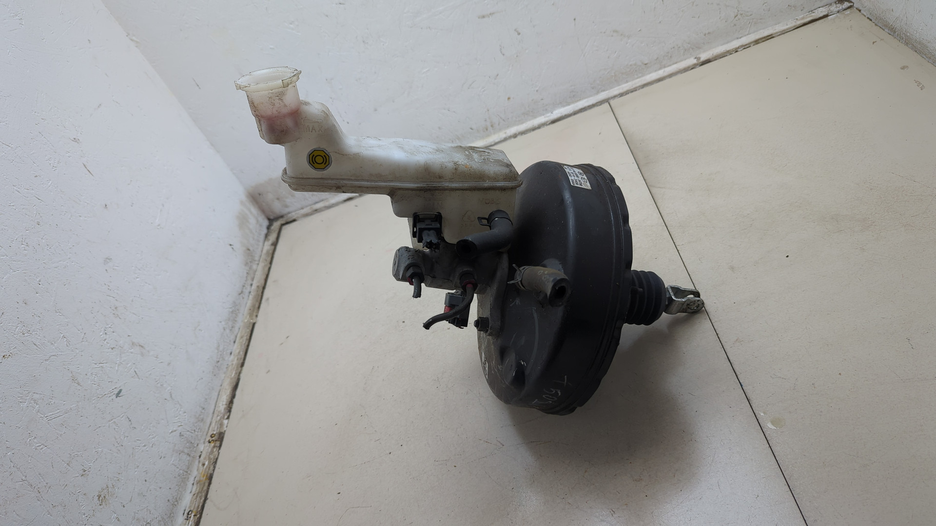 Цилиндр тормозной главный