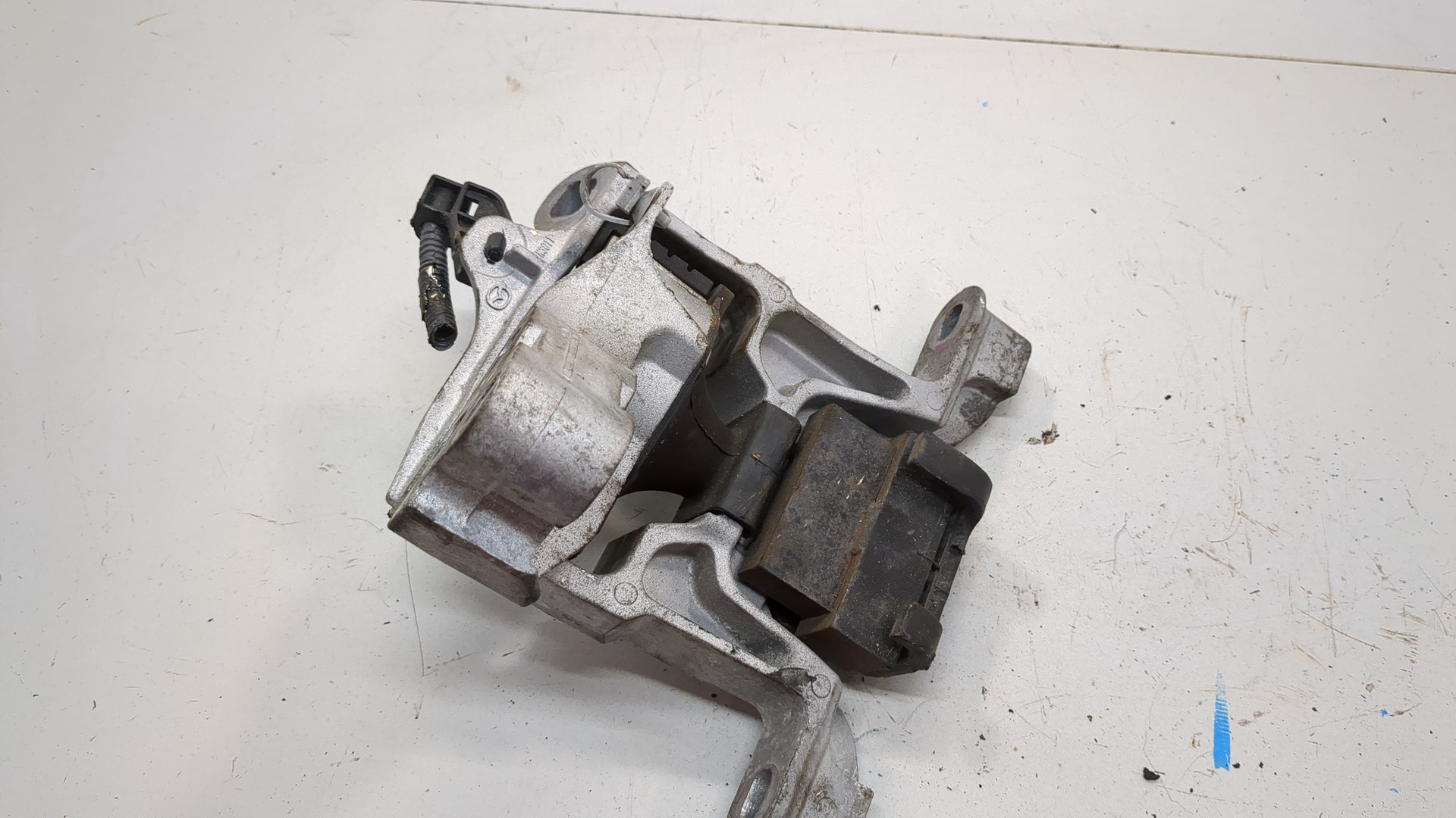 Опора двигателя