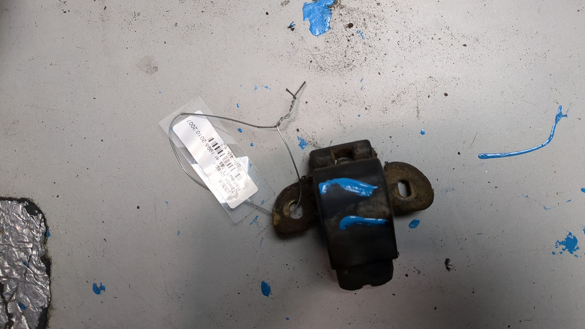 Замок двери задней правой