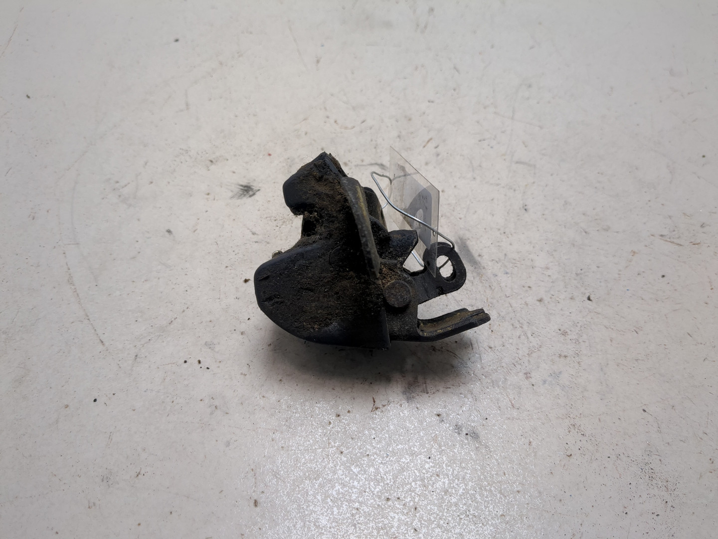 Замок двери задней правой