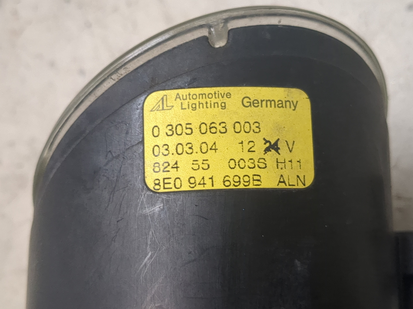 Фара противотуманная левая