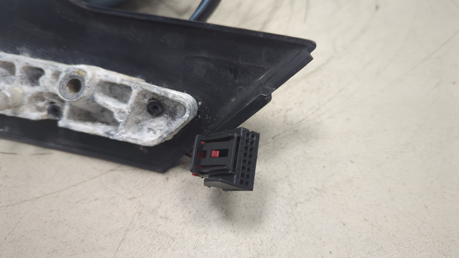 Зеркало левое электрическое