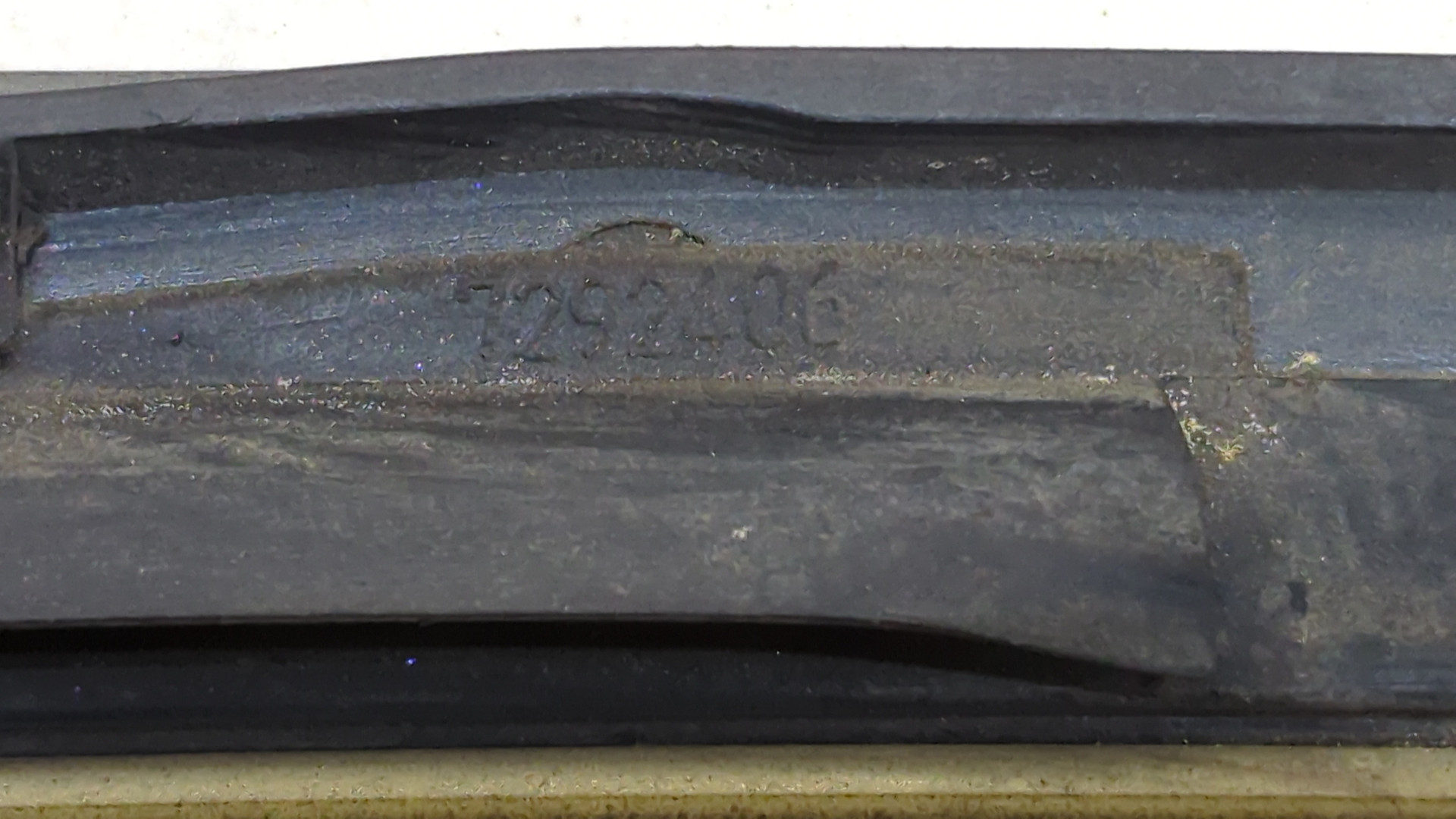 Молдинг лобового стекла