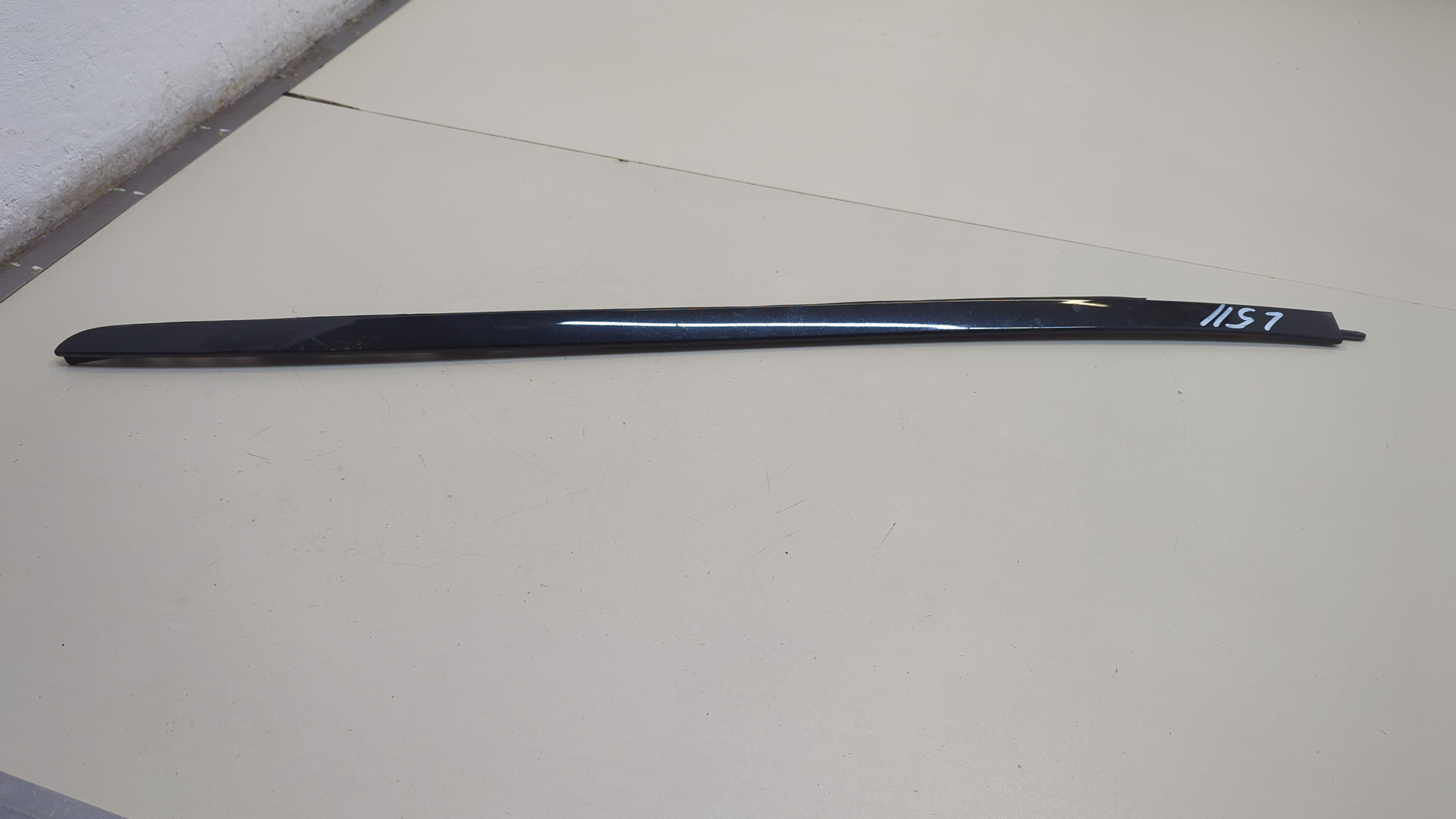 Молдинг лобового стекла