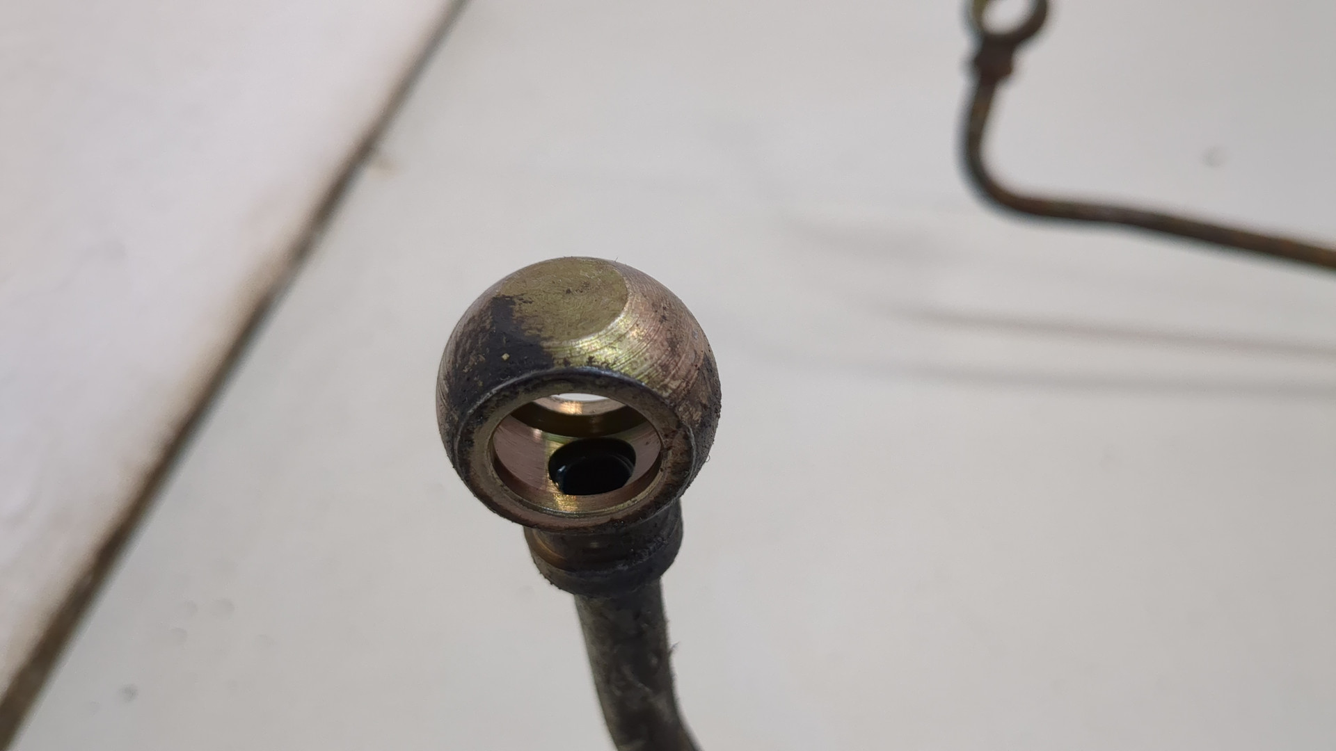 Трубка масляная