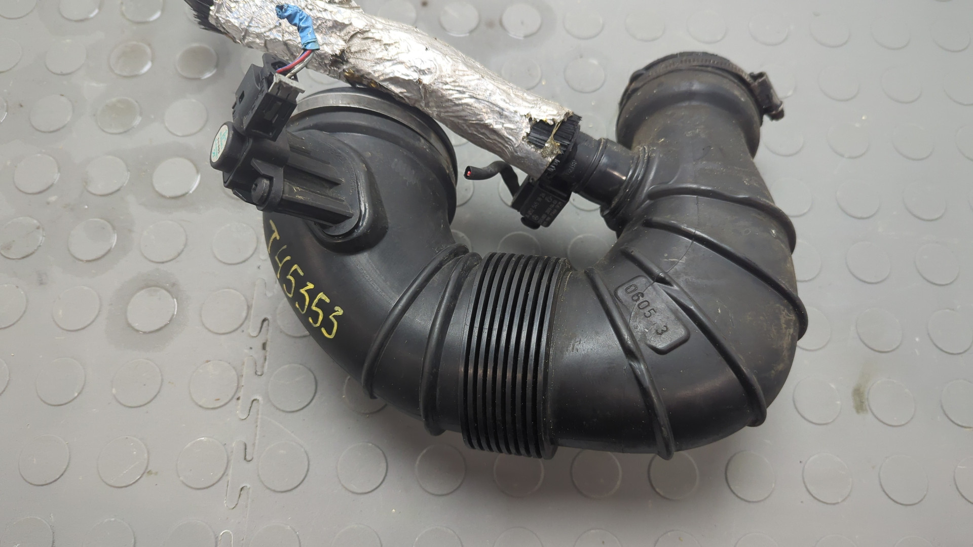 Патрубок воздушного фильтра