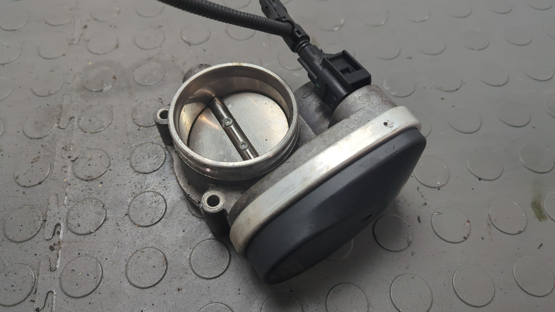 Заслонка дроссельная электрическая