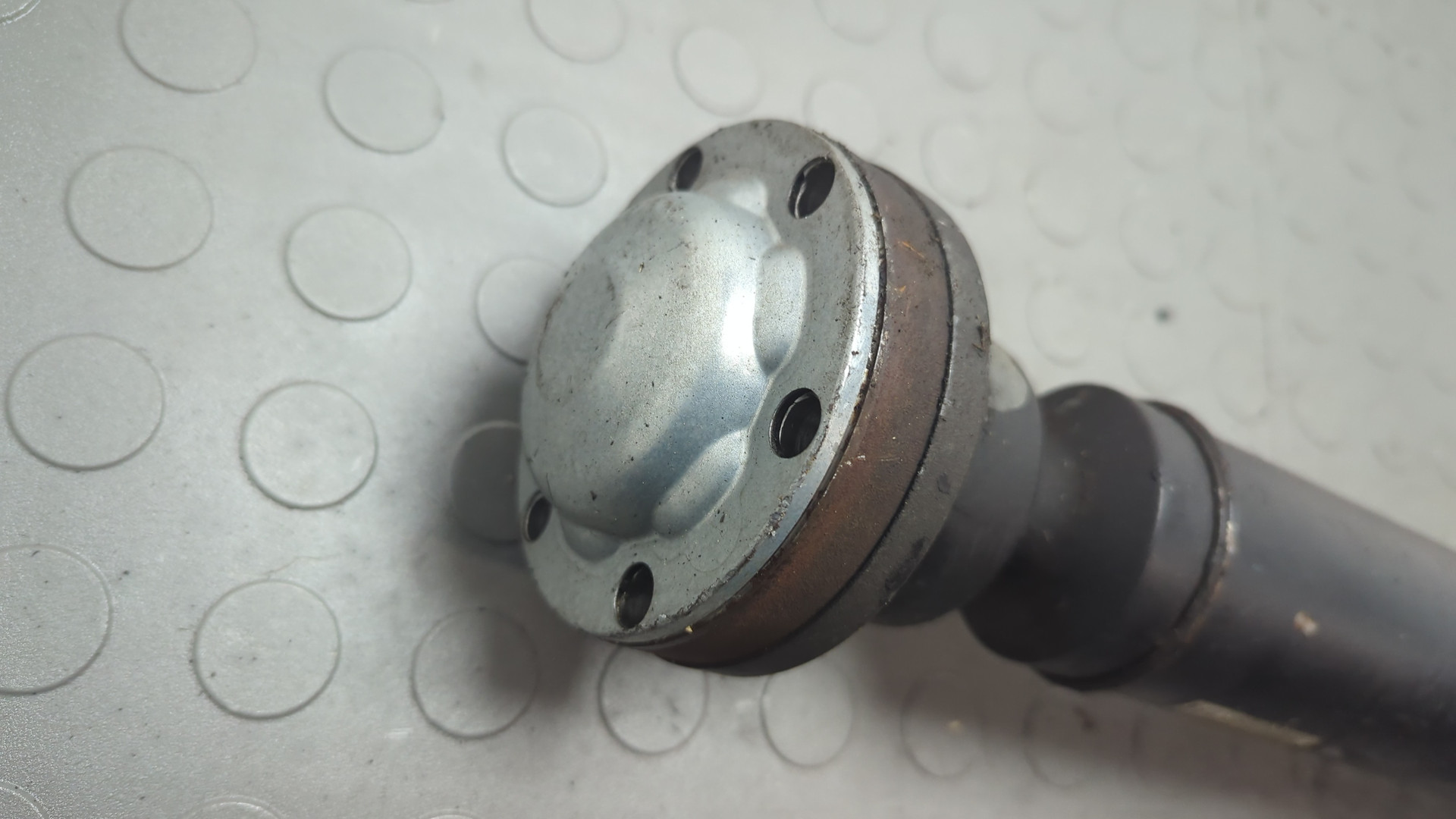 Вал карданный передний