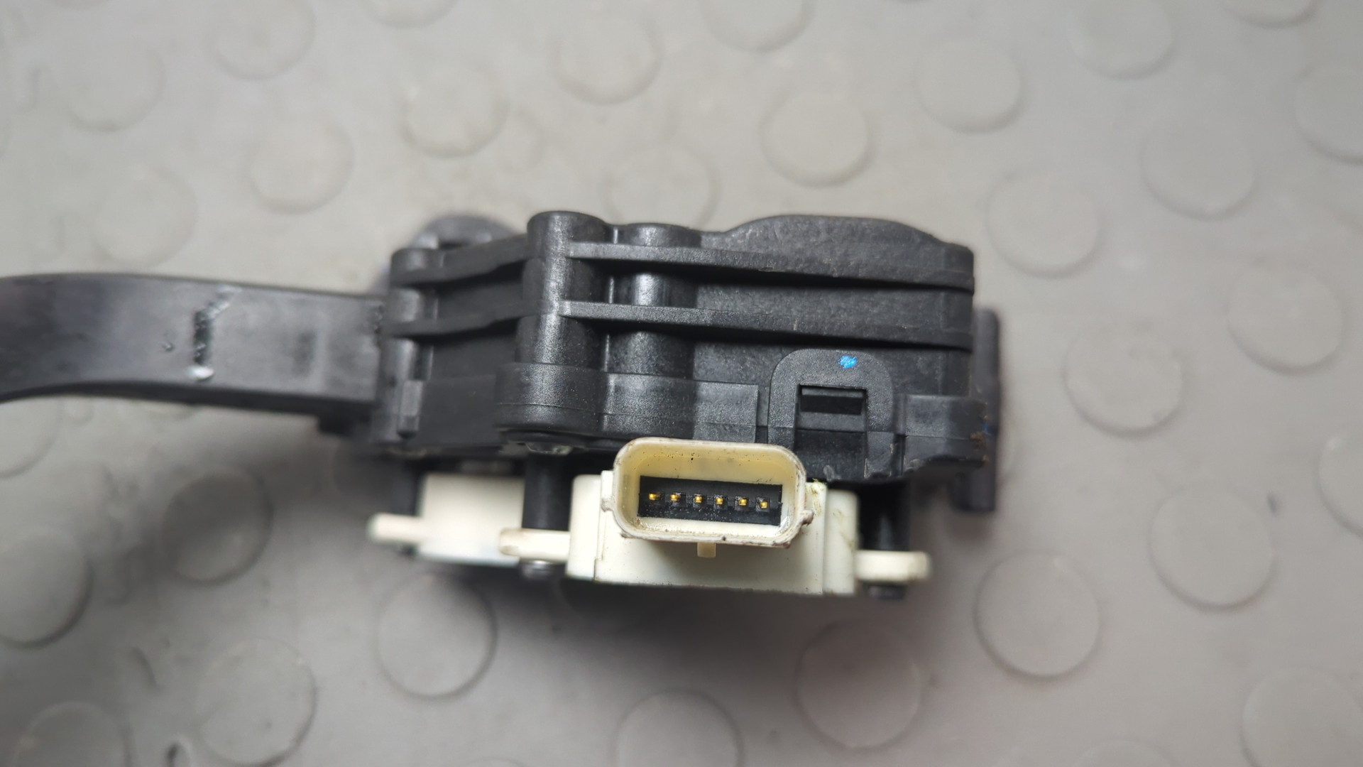 Педаль газа