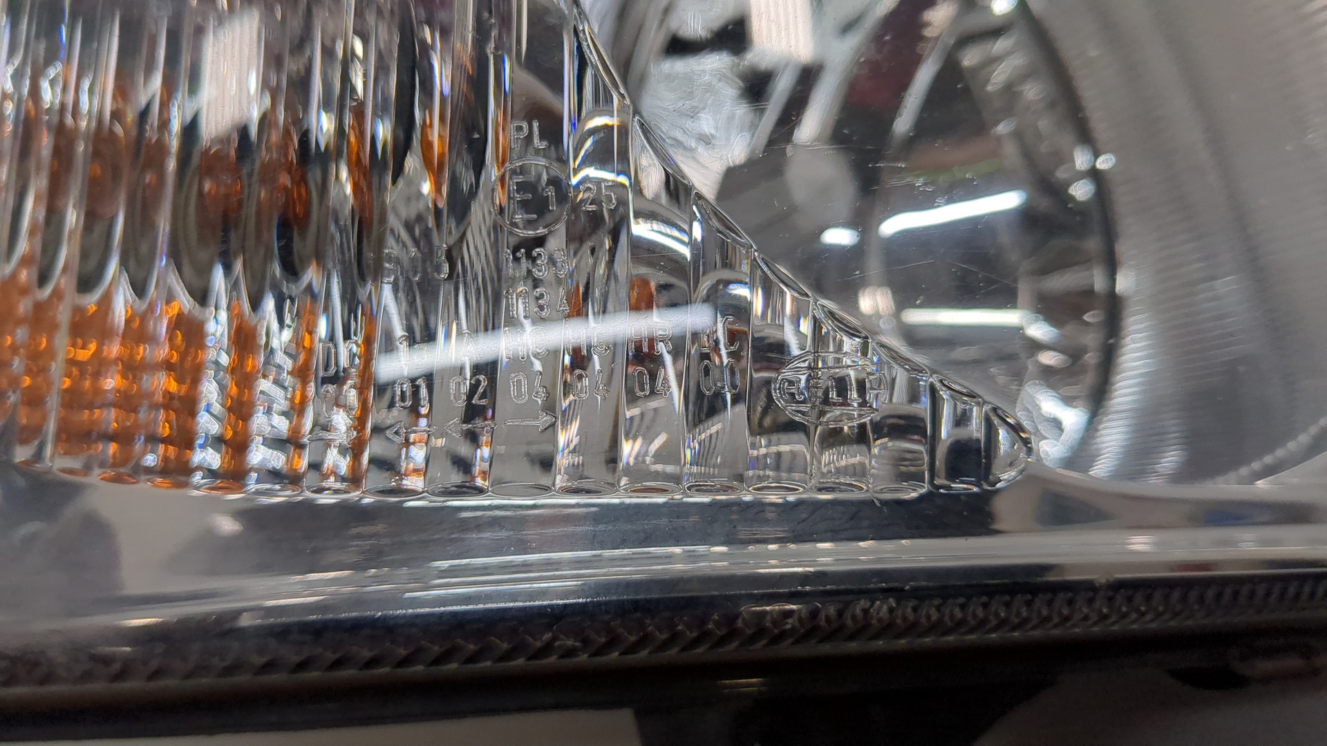 Фара правая