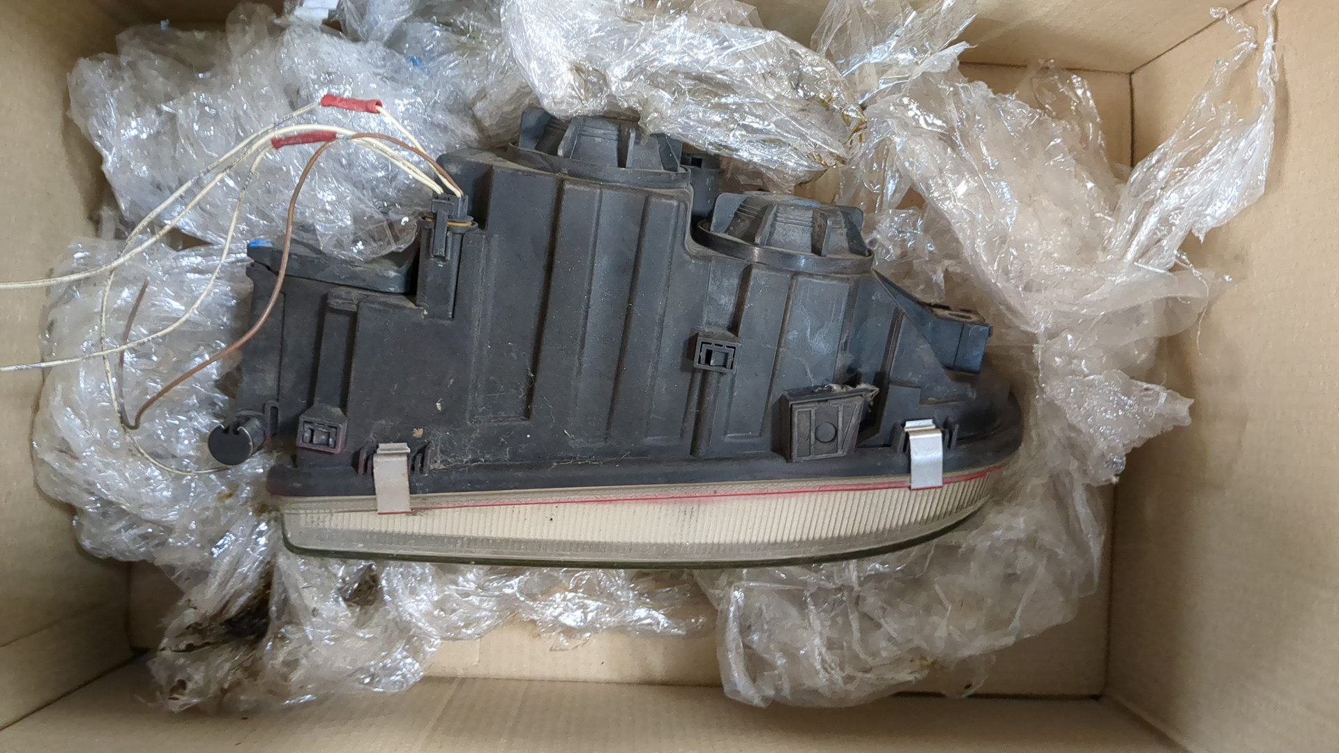 Фара противотуманная правая